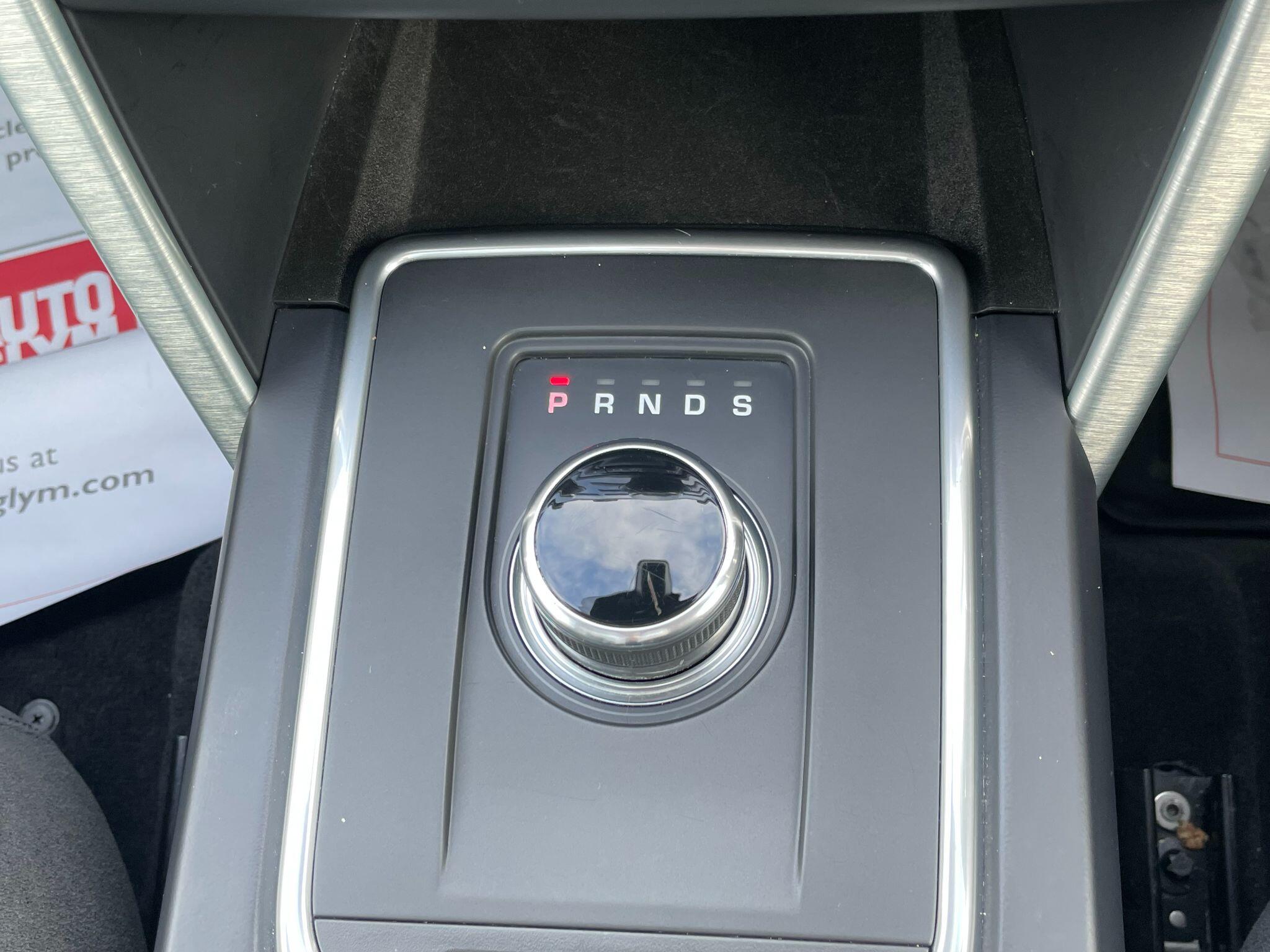 Land Rover Discovery Sport view 33