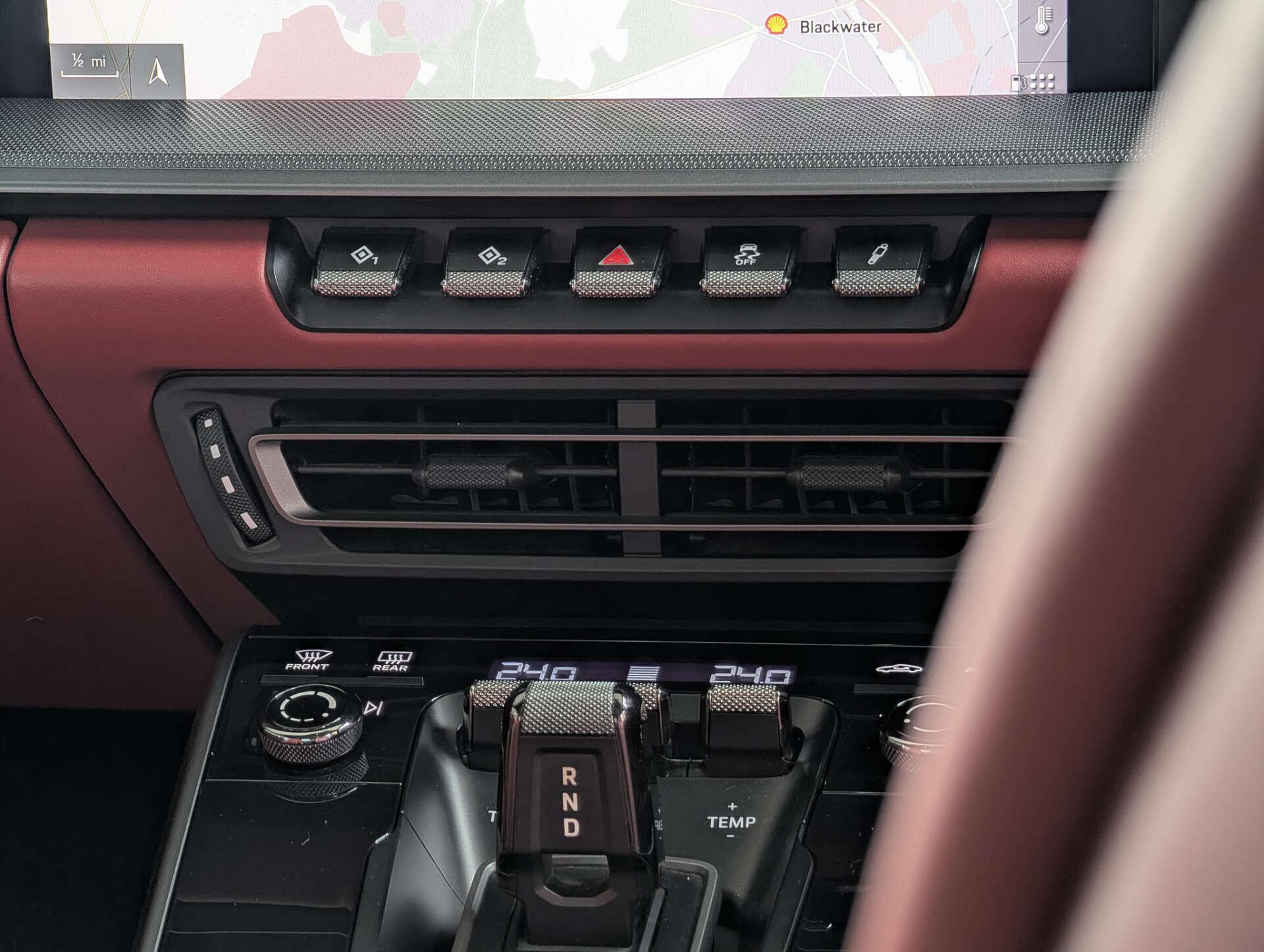 Porsche 911 view 42