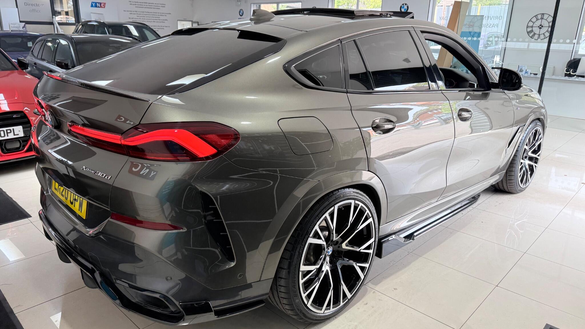 BMW X6 view 56