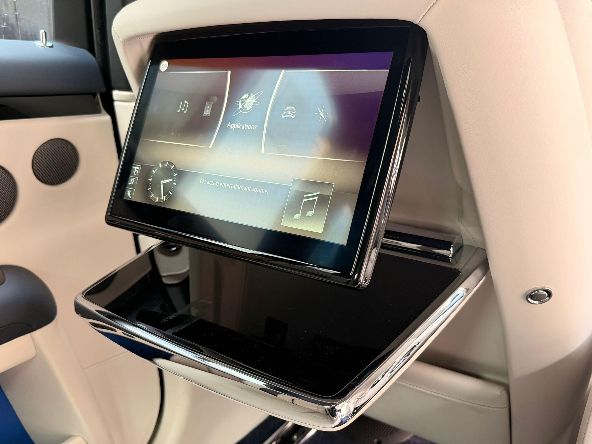 Rolls-Royce Ghost view 37