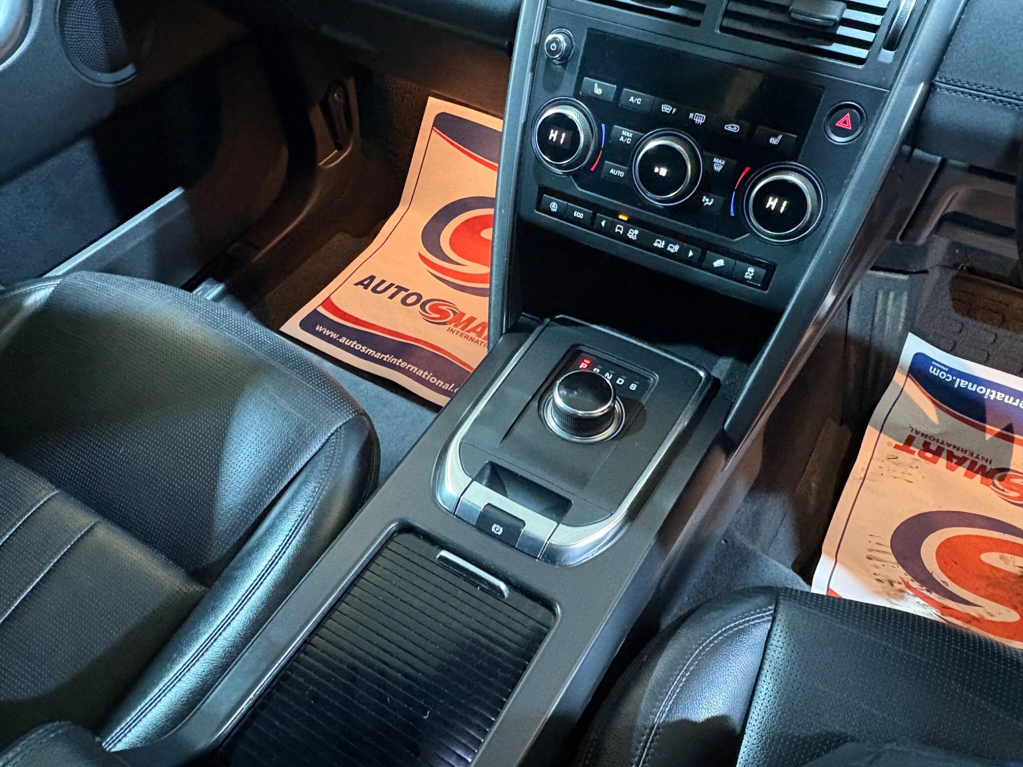 Land Rover Discovery Sport view 27