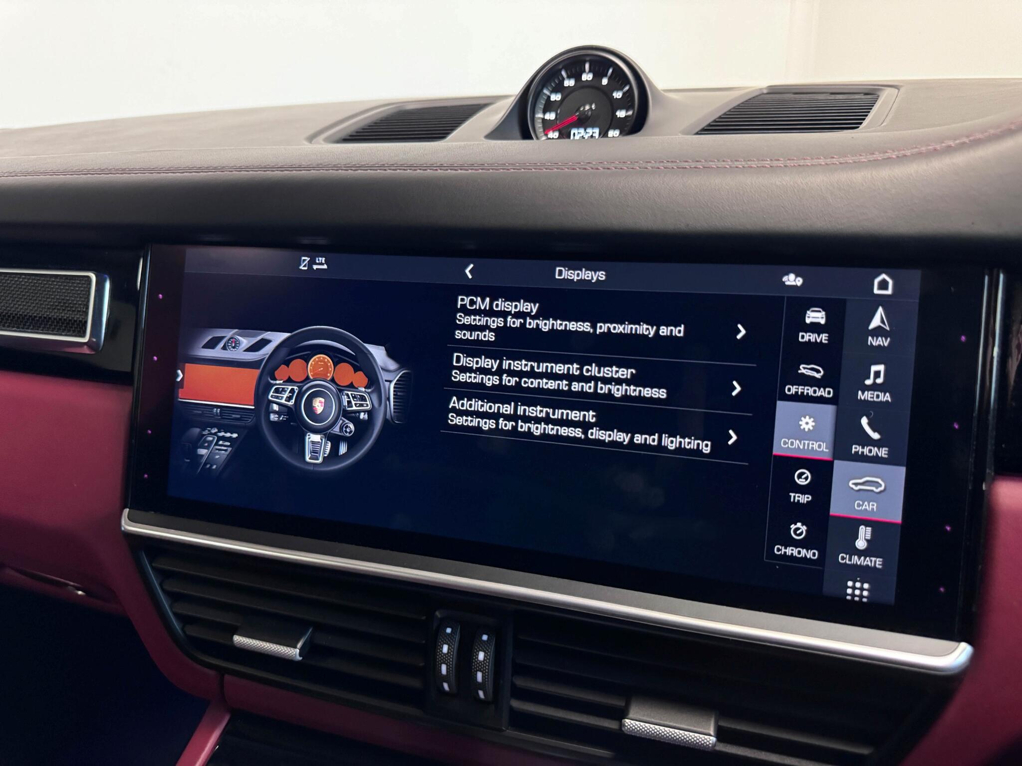 Porsche Cayenne view 65