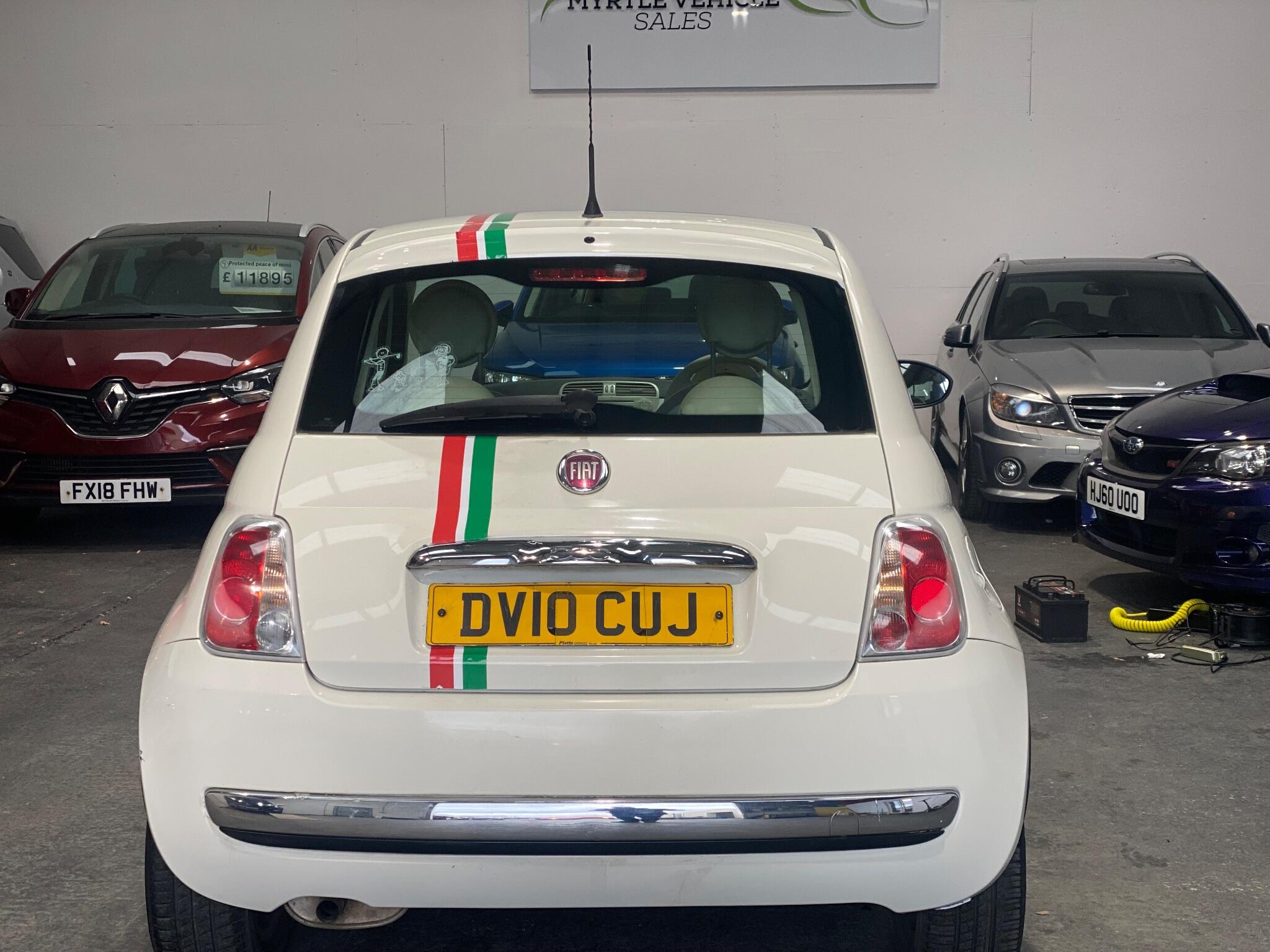 2010 Fiat 500 image 9