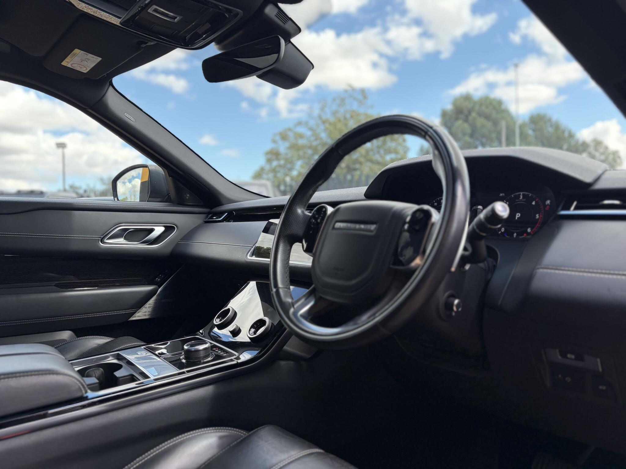 Land Rover Range Rover Velar view 13