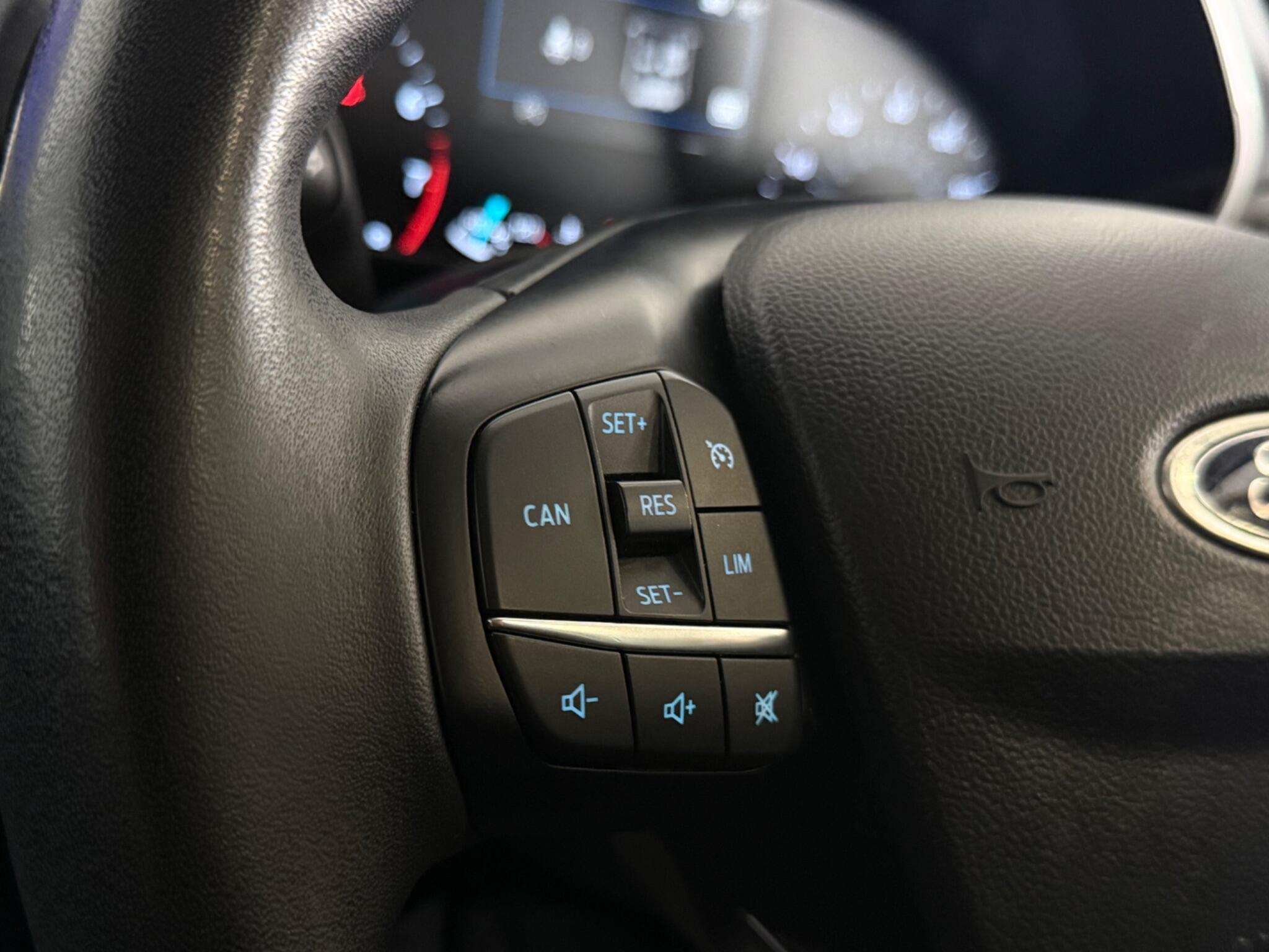 Ford Focus view 14