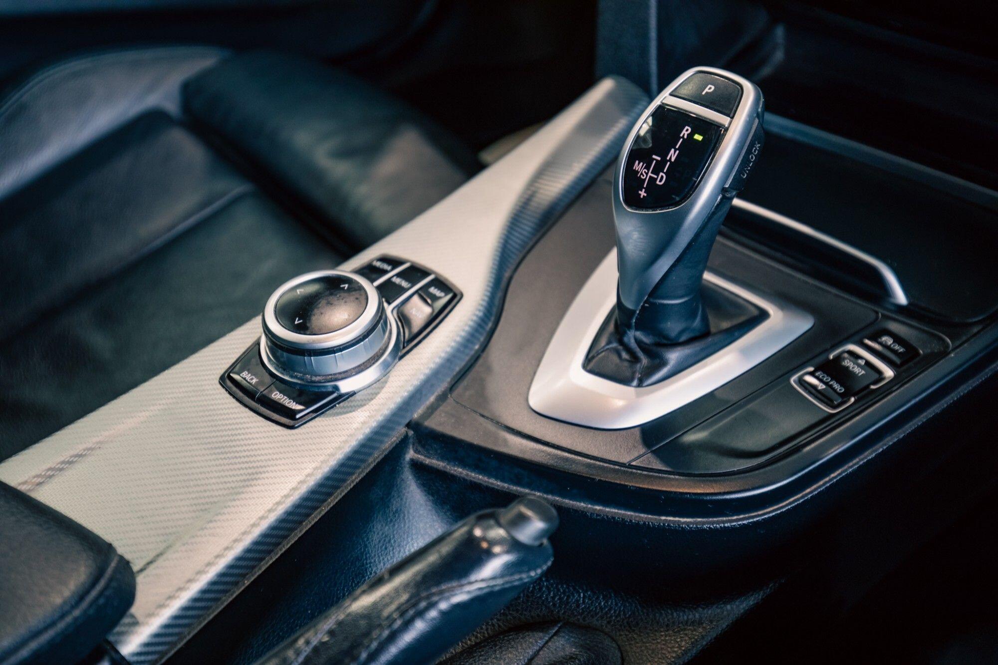 BMW 3 Series view 17