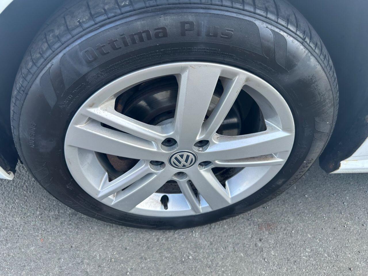 Volkswagen Polo view 12