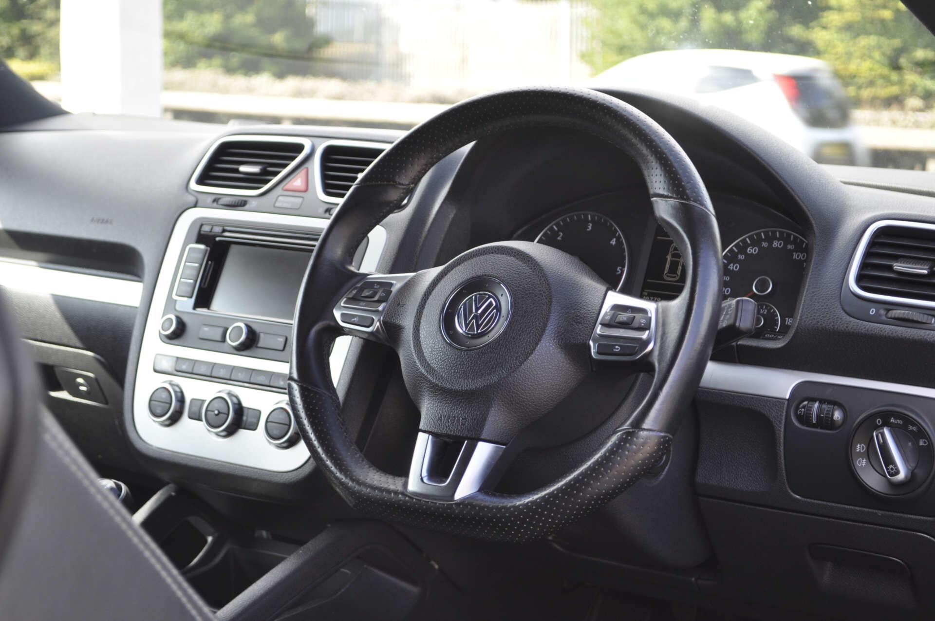 Volkswagen Scirocco view 8