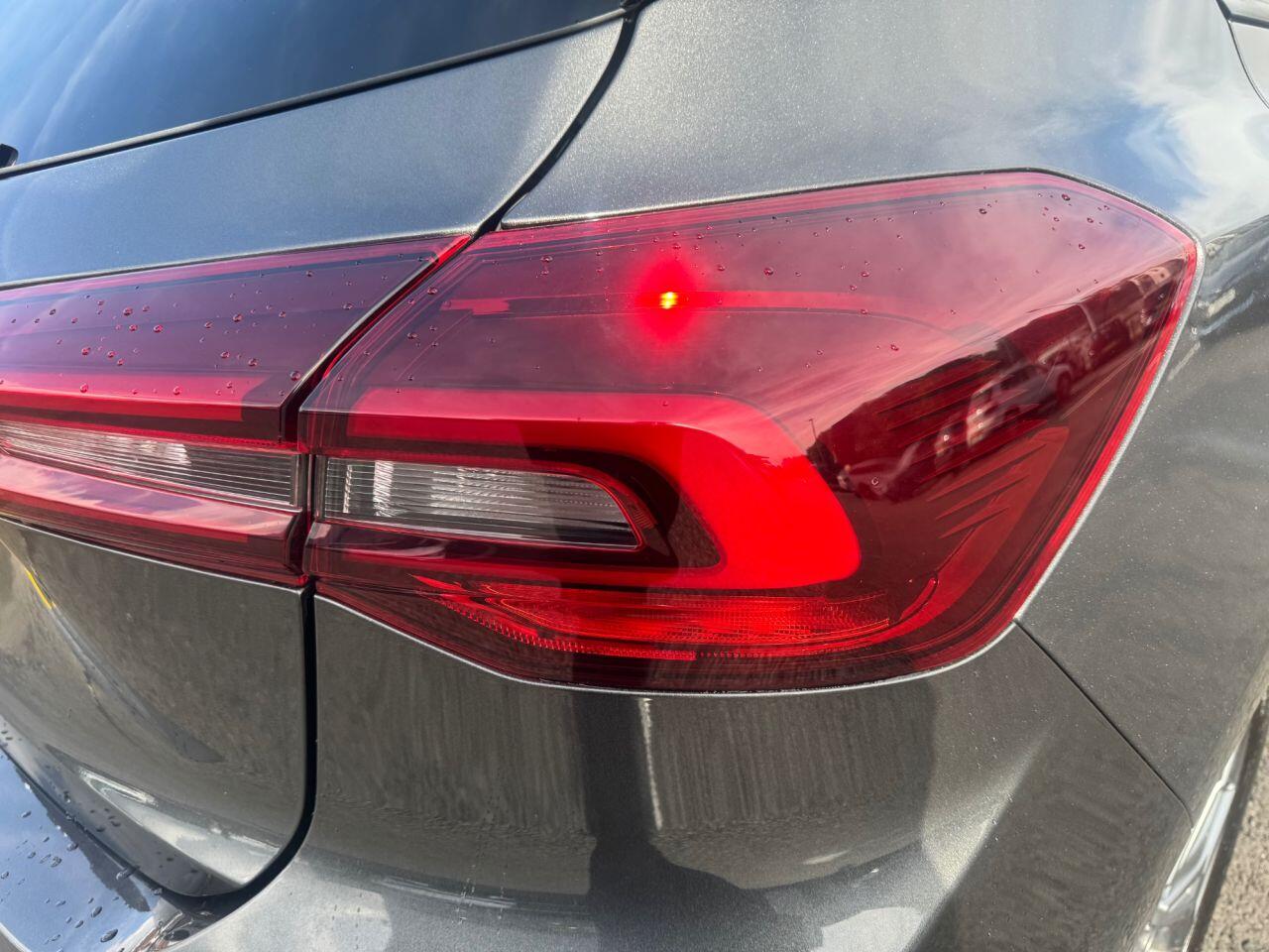 Ford Focus view 5