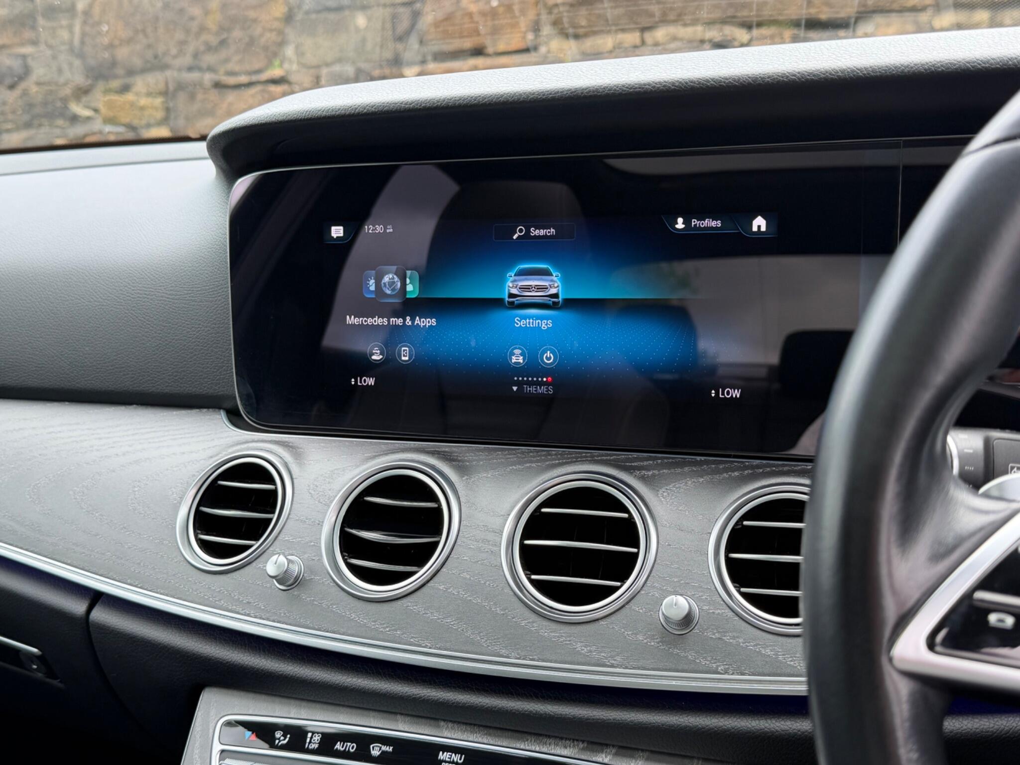 Mercedes-Benz E-Class view 38