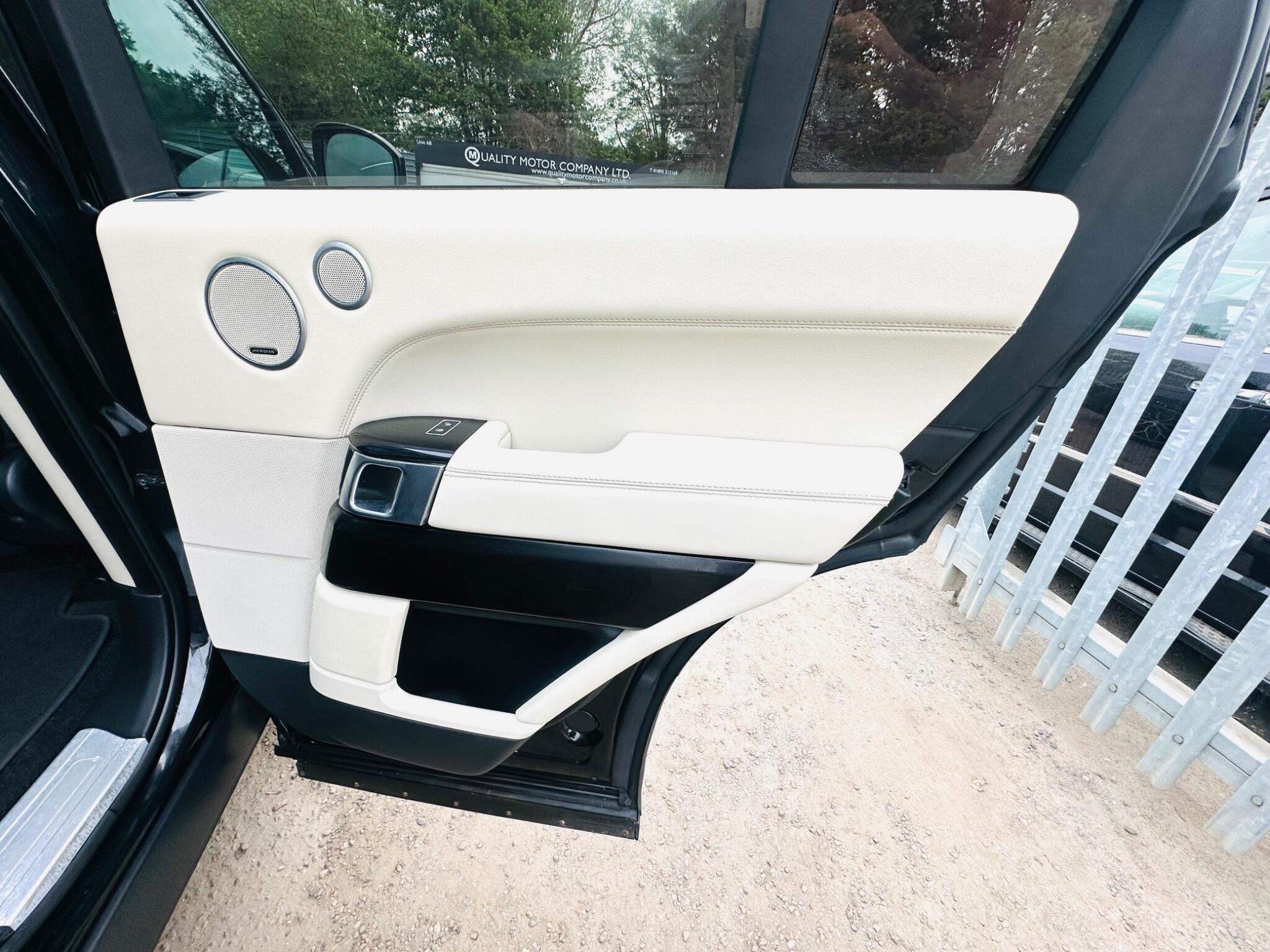 Land Rover Range Rover view 62