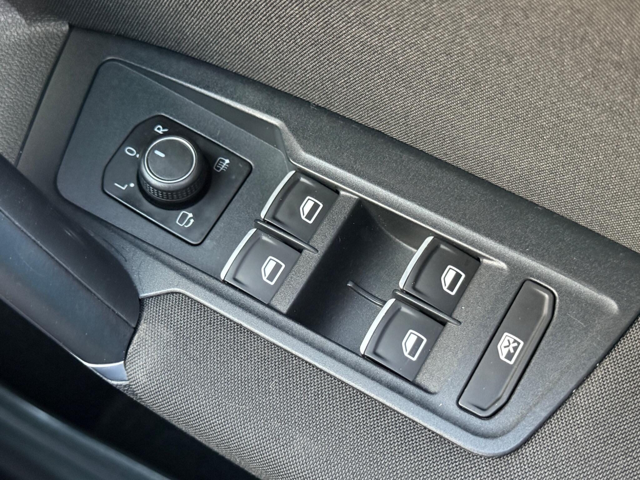 Volkswagen Tiguan - Image 74