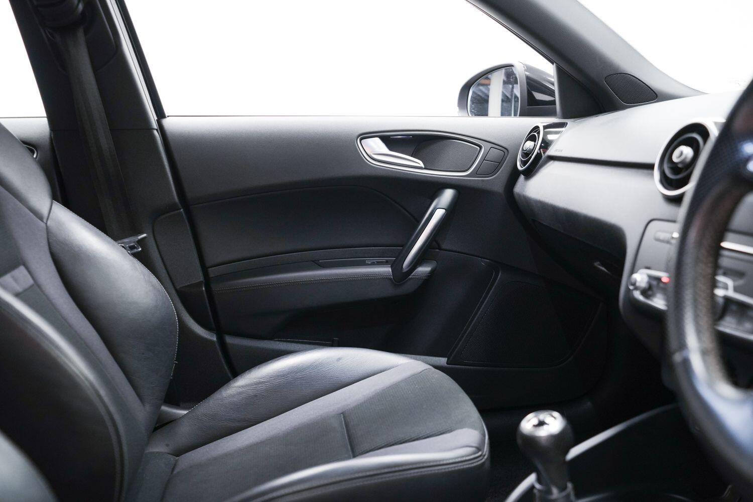 Audi A1 view 28