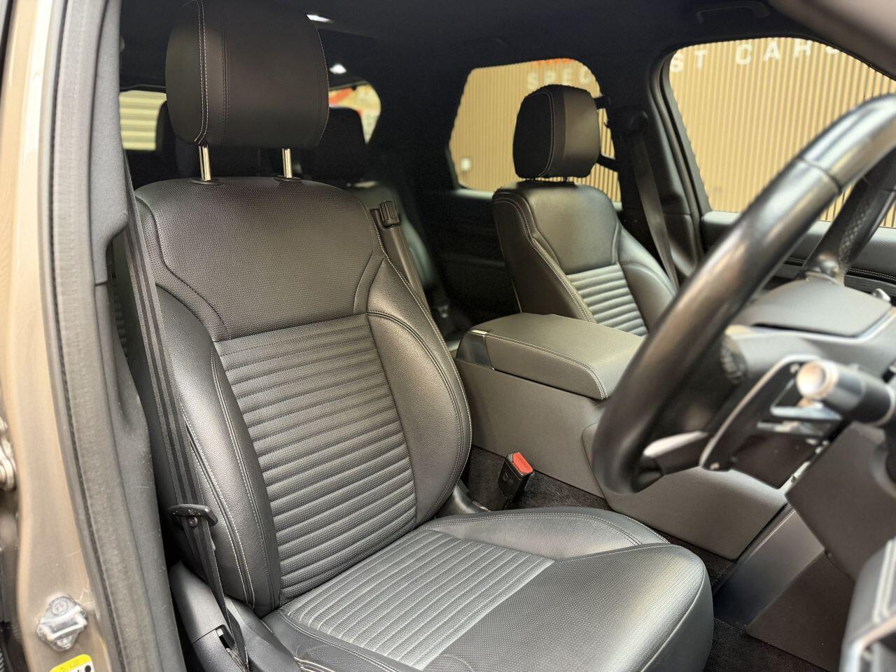 Land Rover Discovery 3 view 16