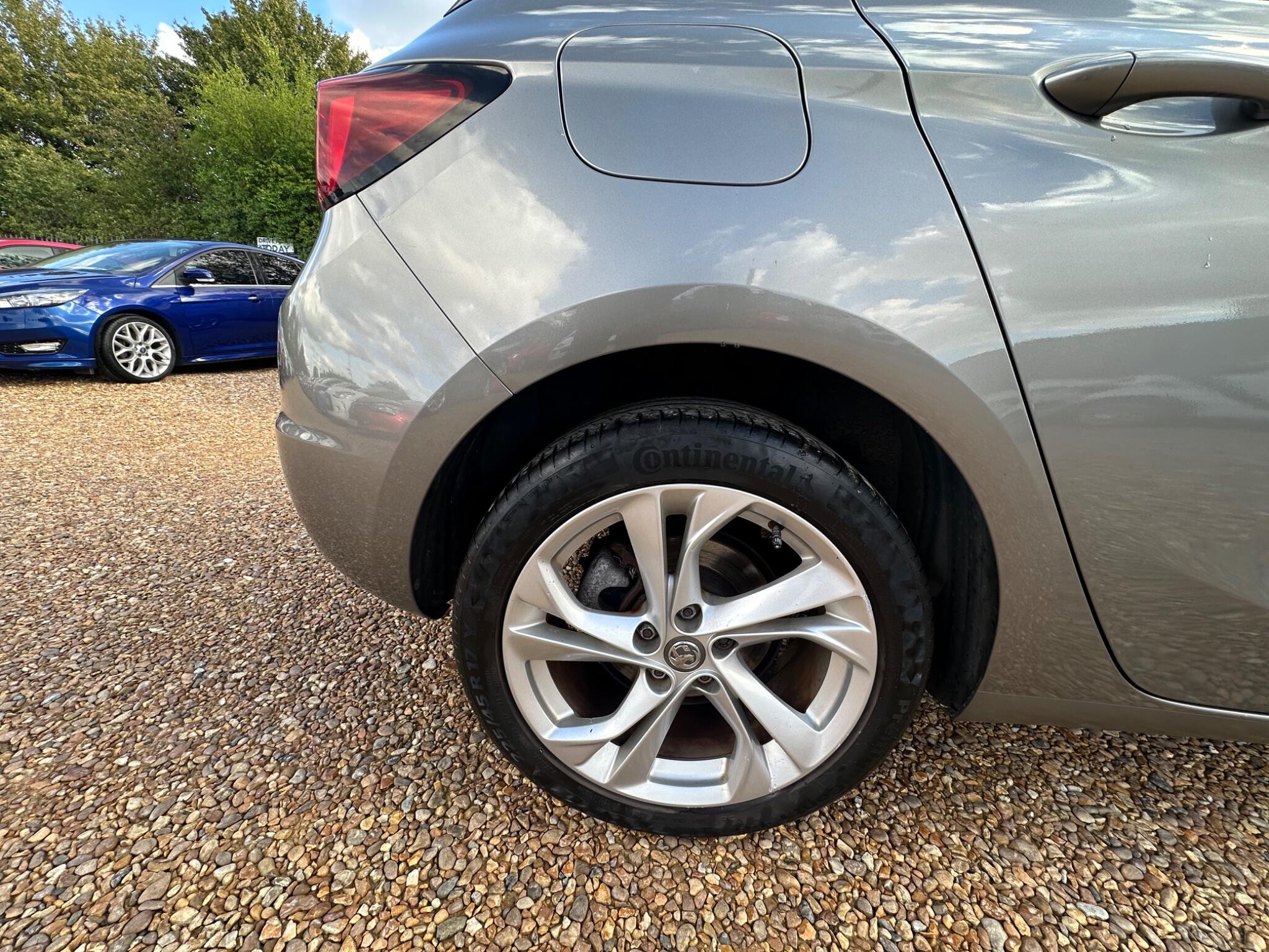 Vauxhall Astra view 22