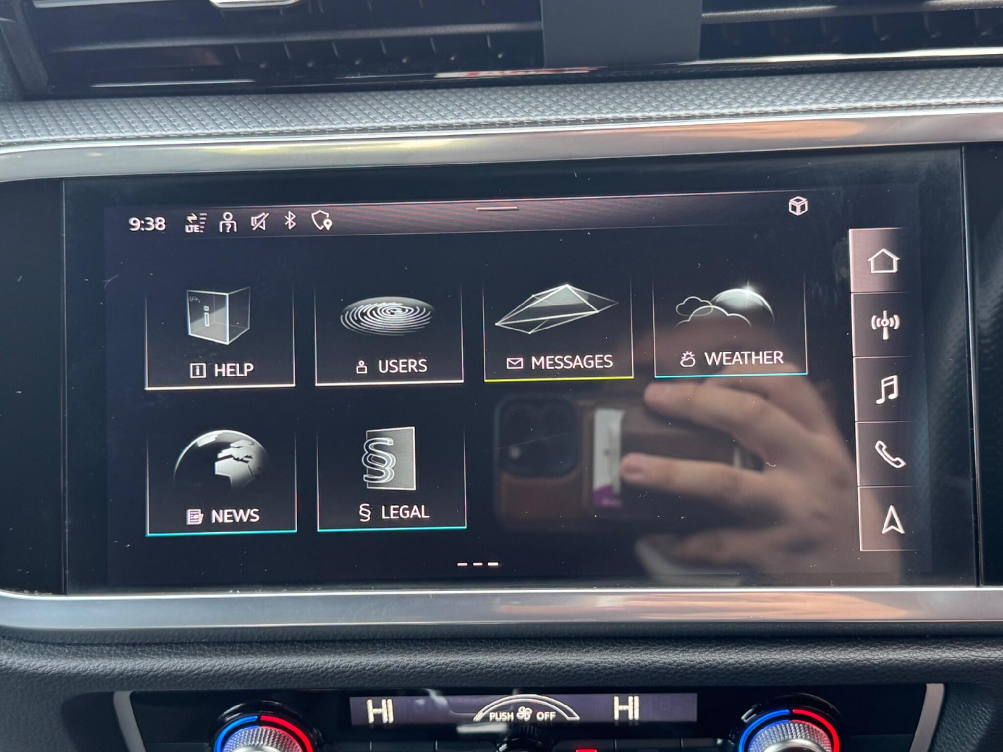 Audi Q3 view 27