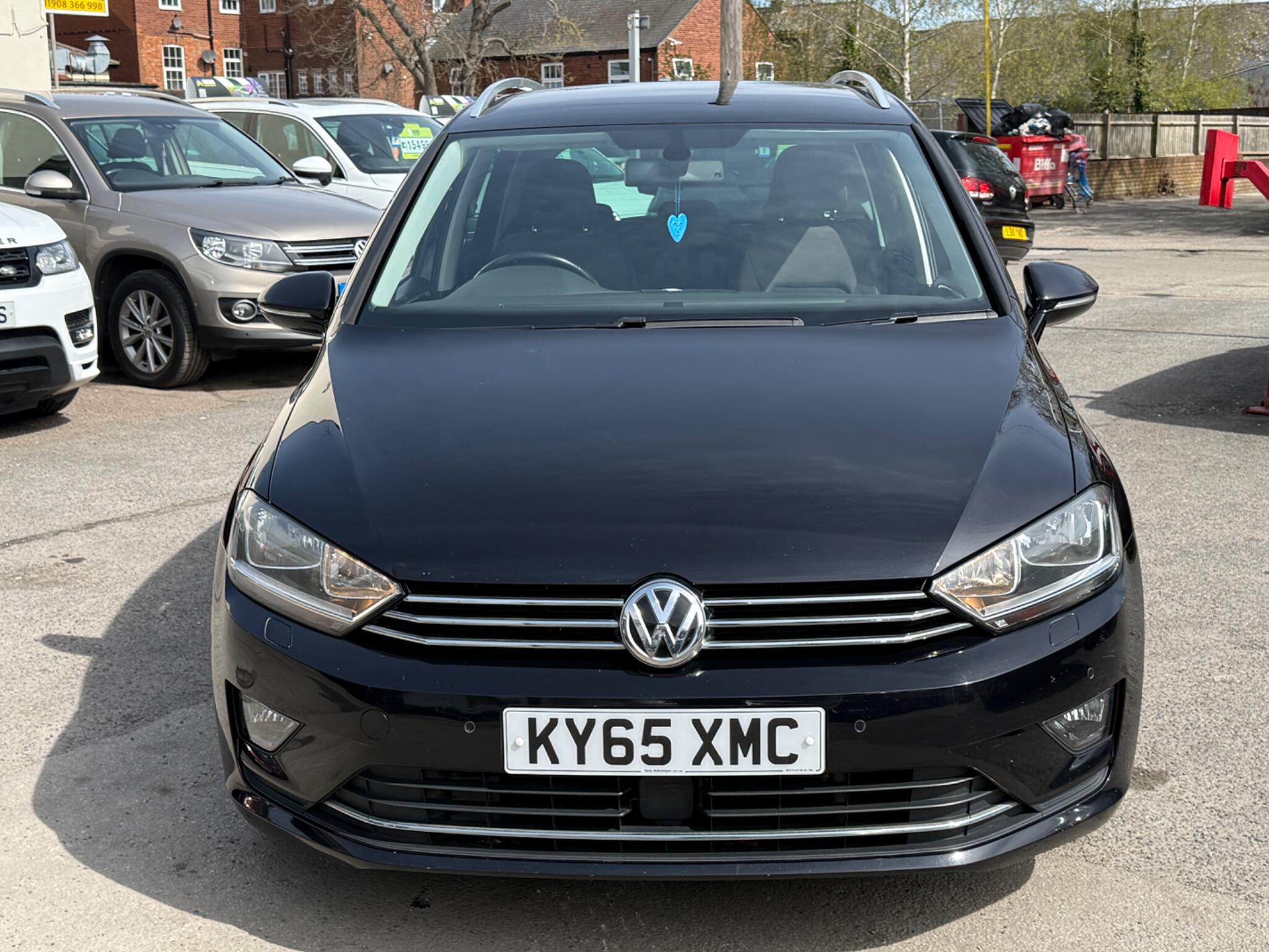 Volkswagen Golf SV - Image 7