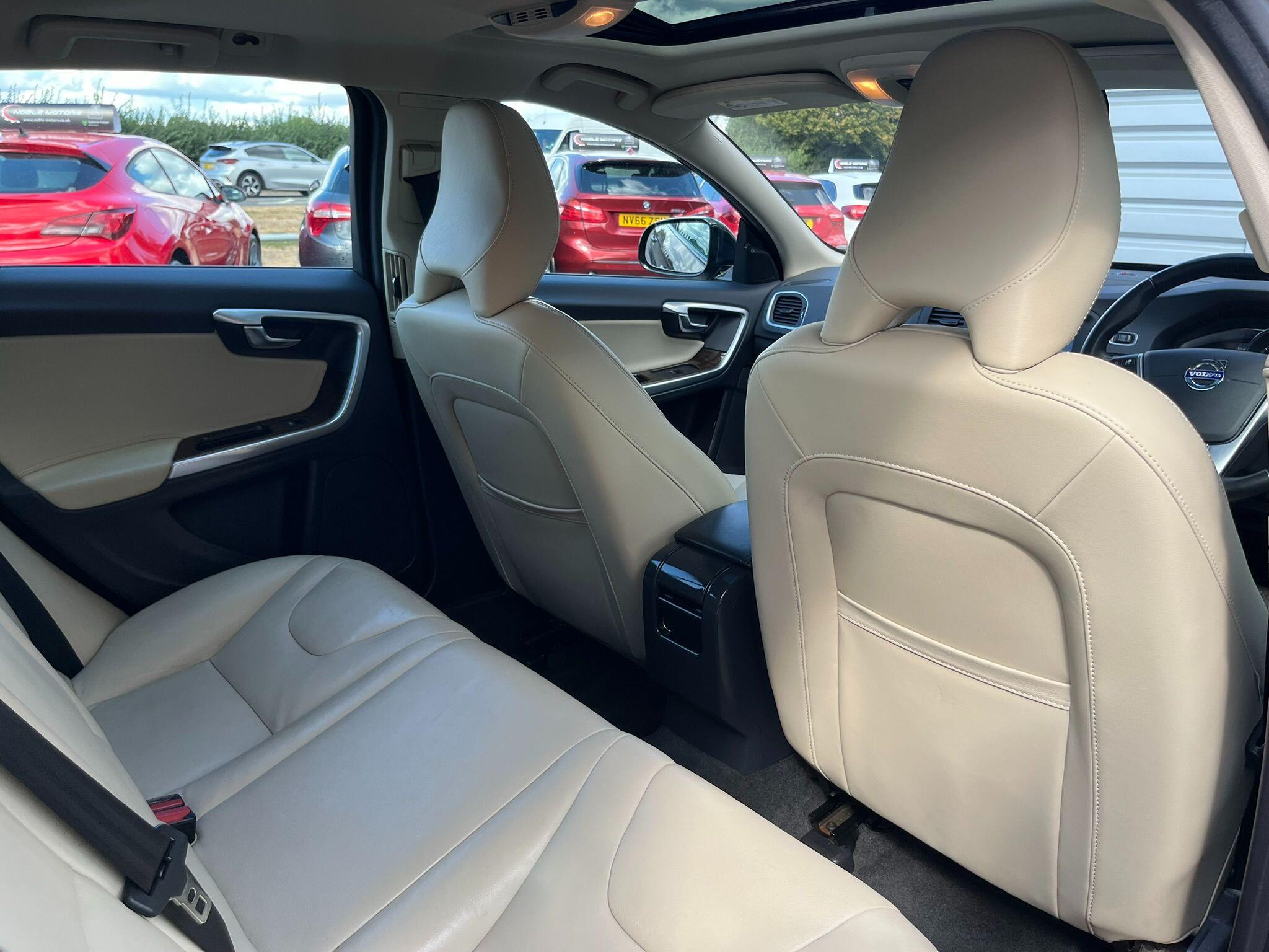 Volvo V60 view 35