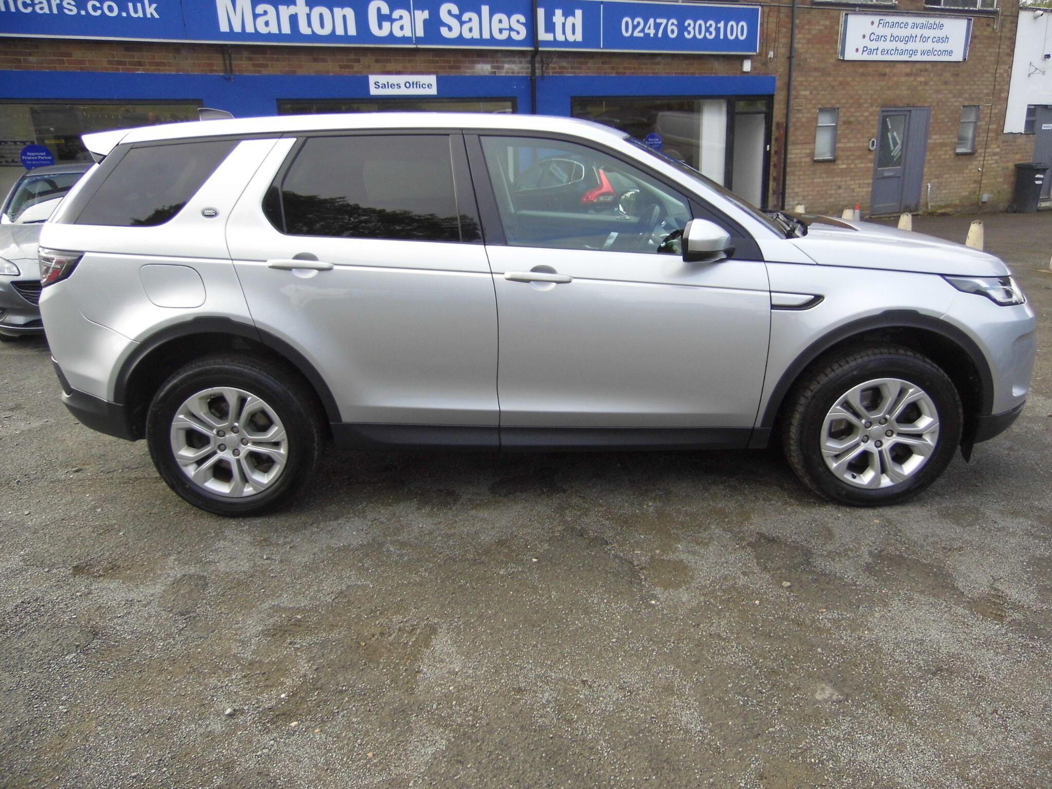 Land Rover Discovery Sport view 7