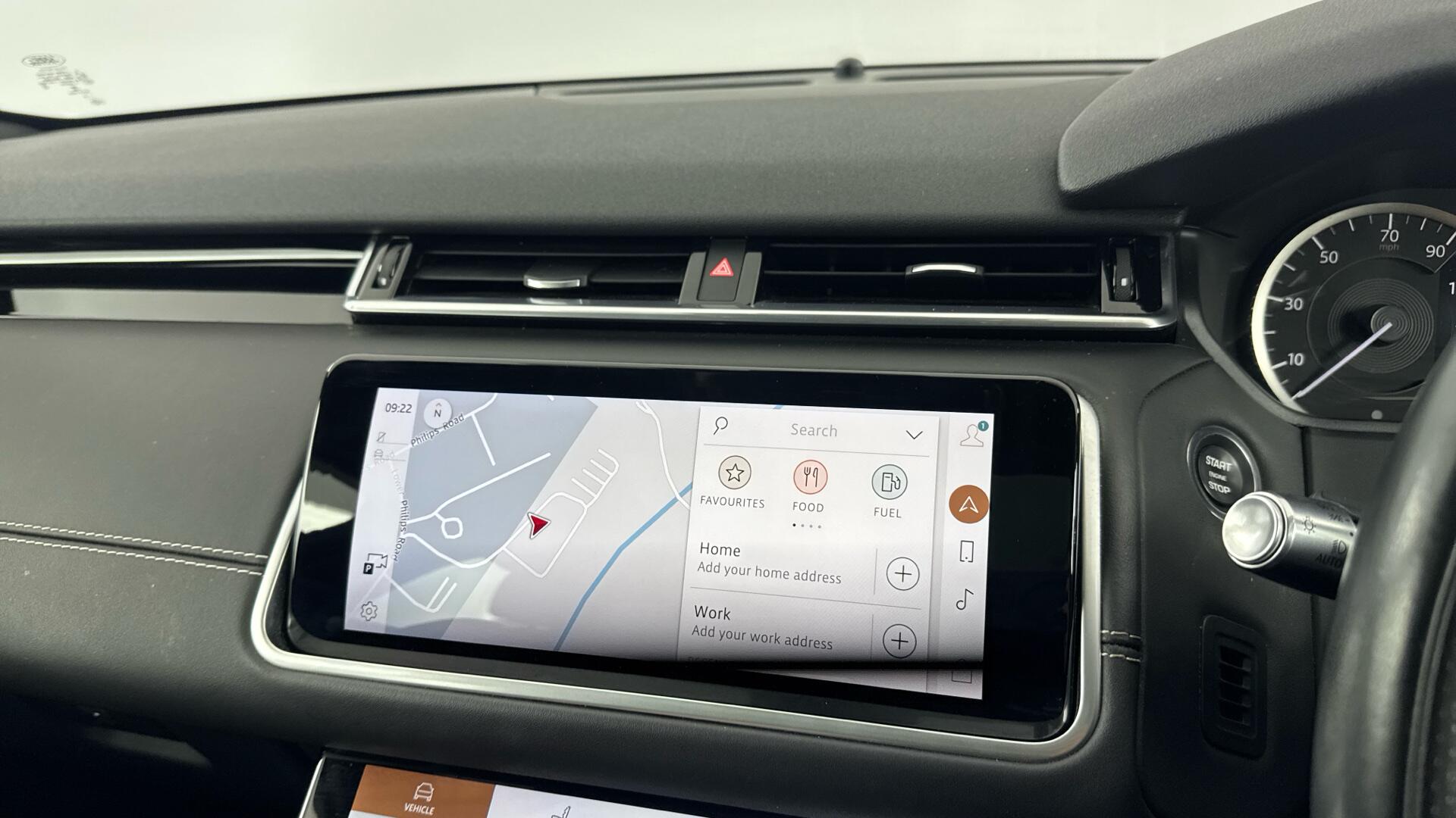 Land Rover Range Rover Velar view 33