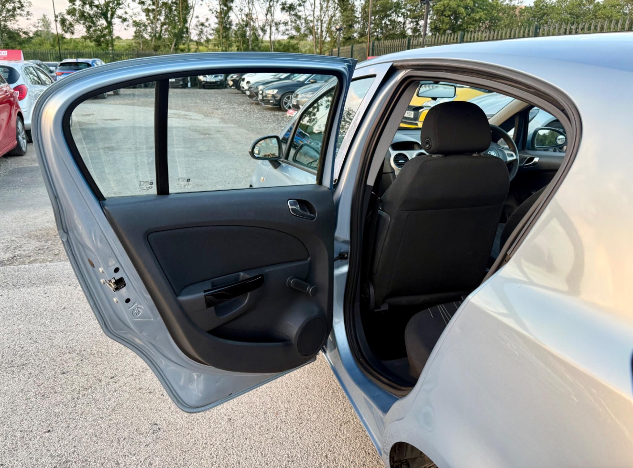 Vauxhall Corsa view 37