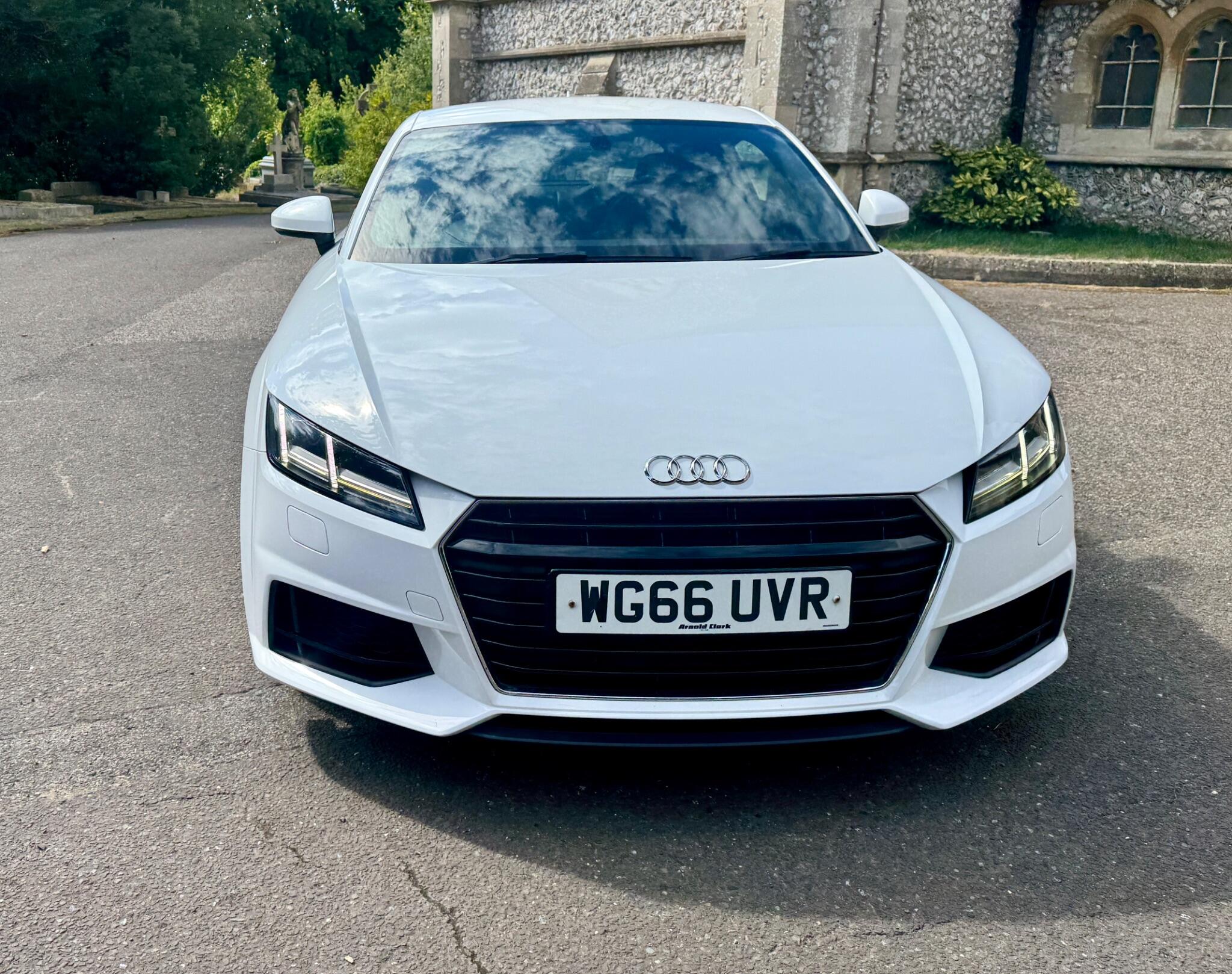 Audi TT view 8