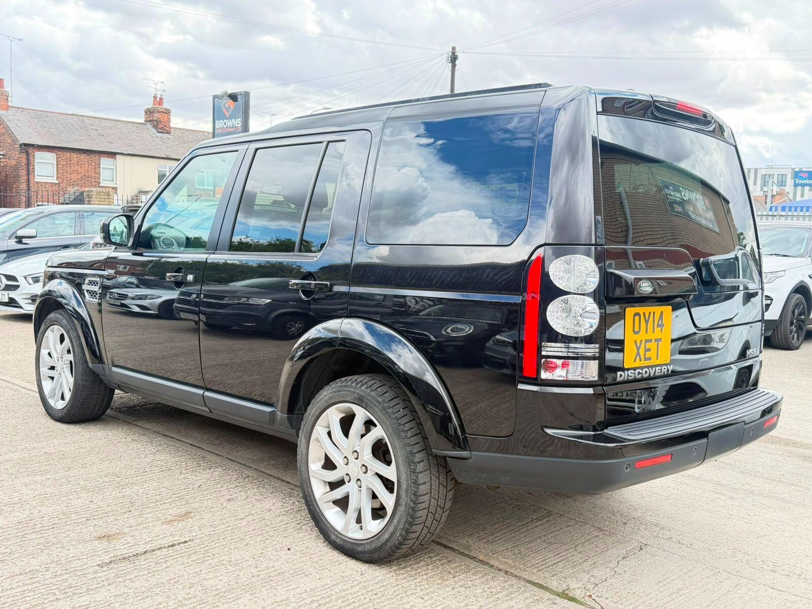 Land Rover Discovery view 5