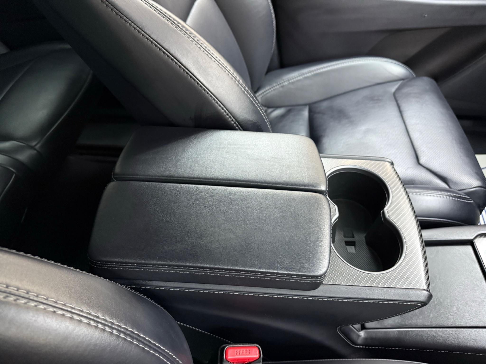 Tesla Model X view 19