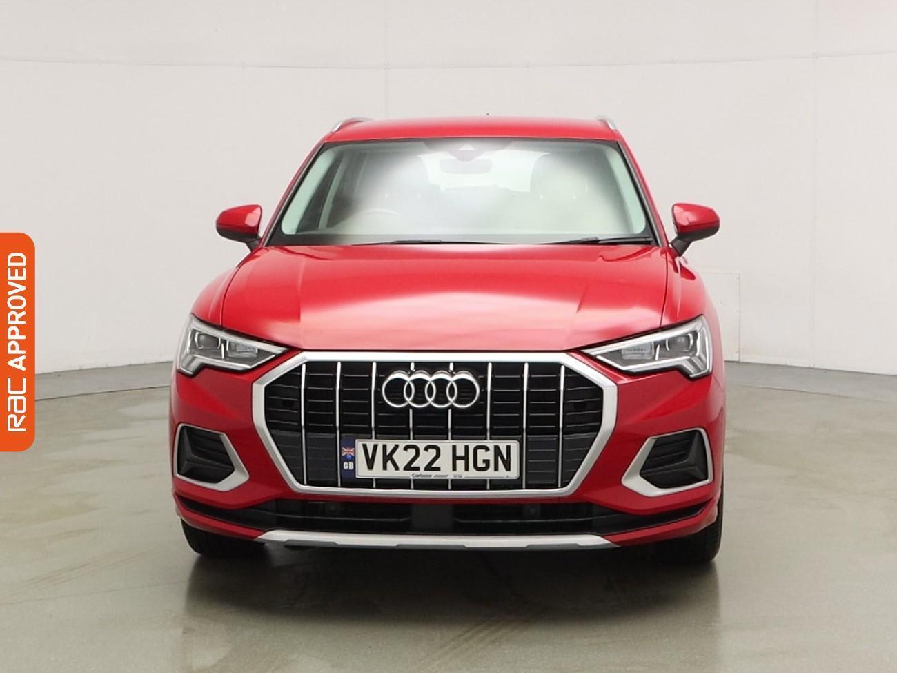 Audi Q3 view 7