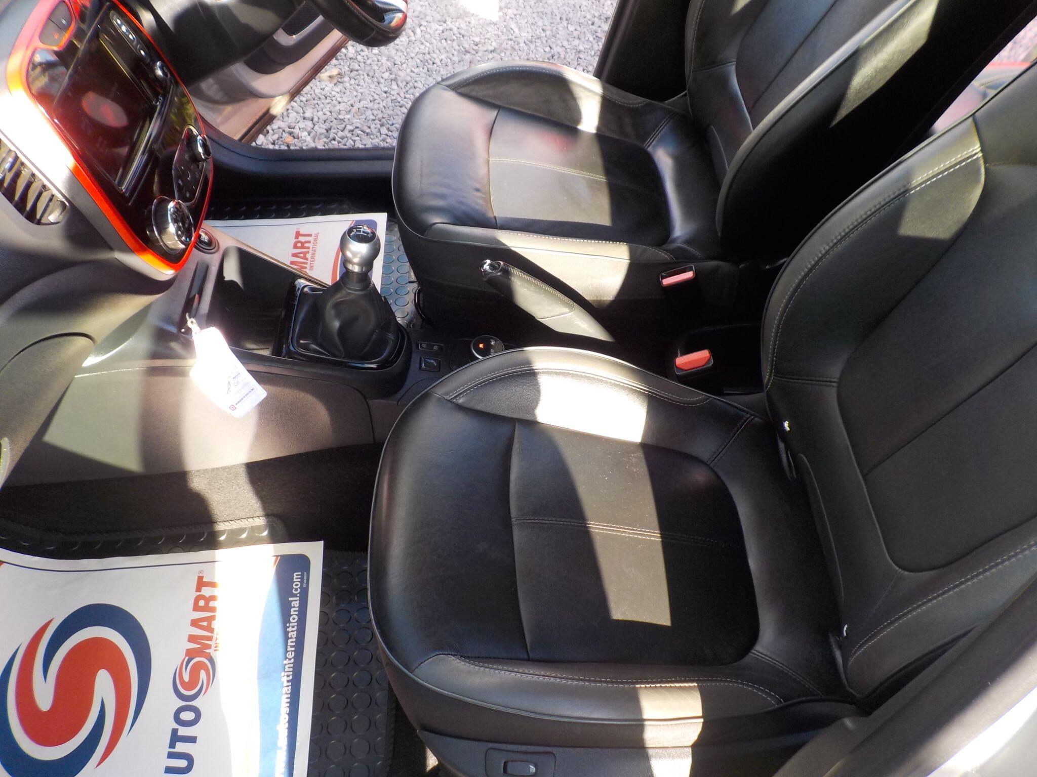 Renault Captur 1.5 dCi ENERGY Signature Nav Euro 6 (s/s) 5dr