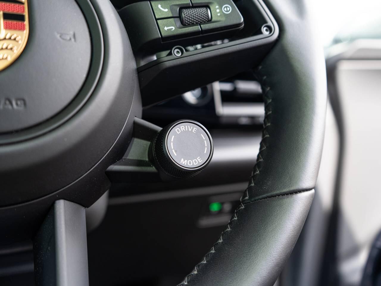 Porsche Macan view 17
