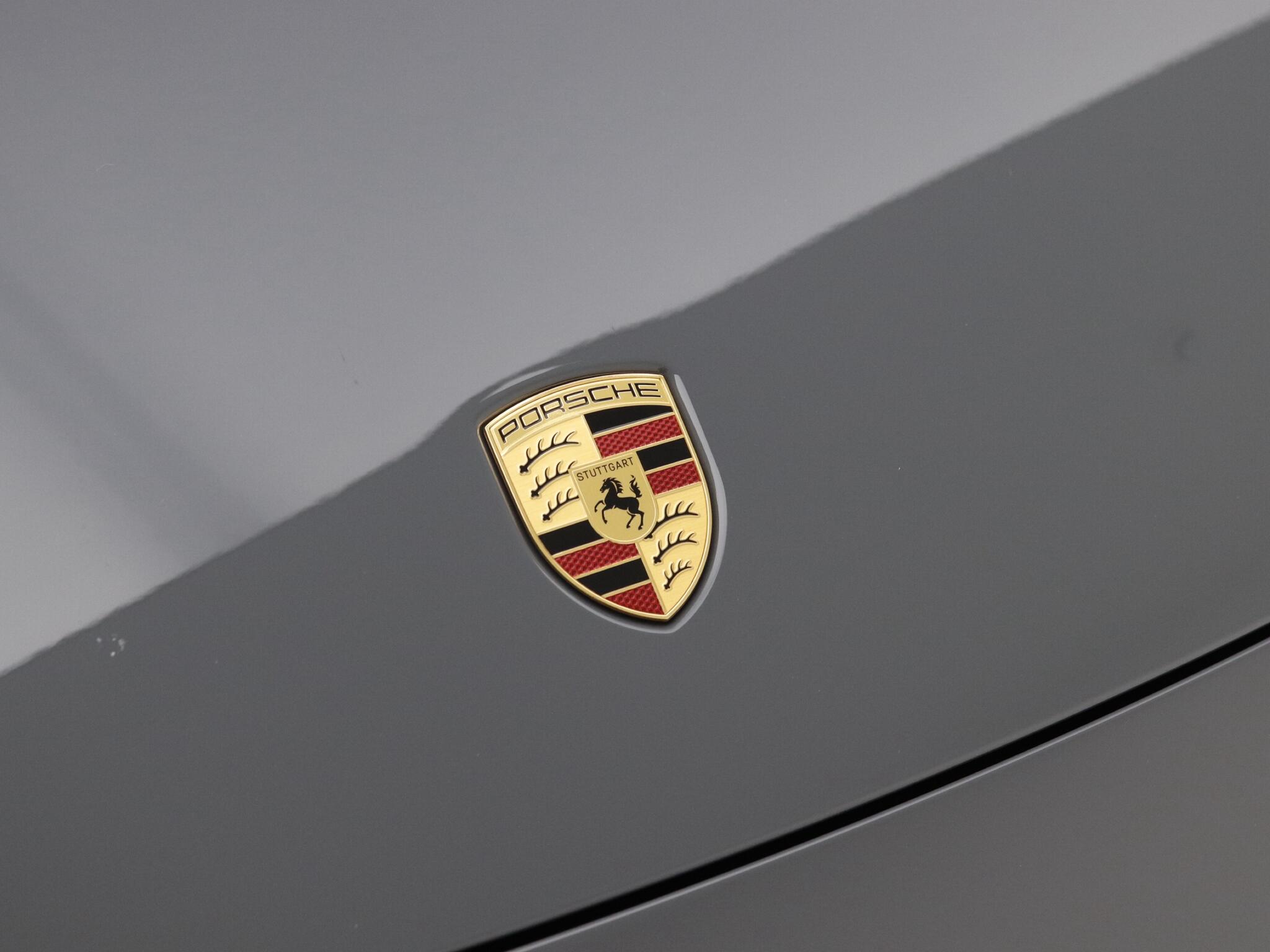 Porsche Macan view 21
