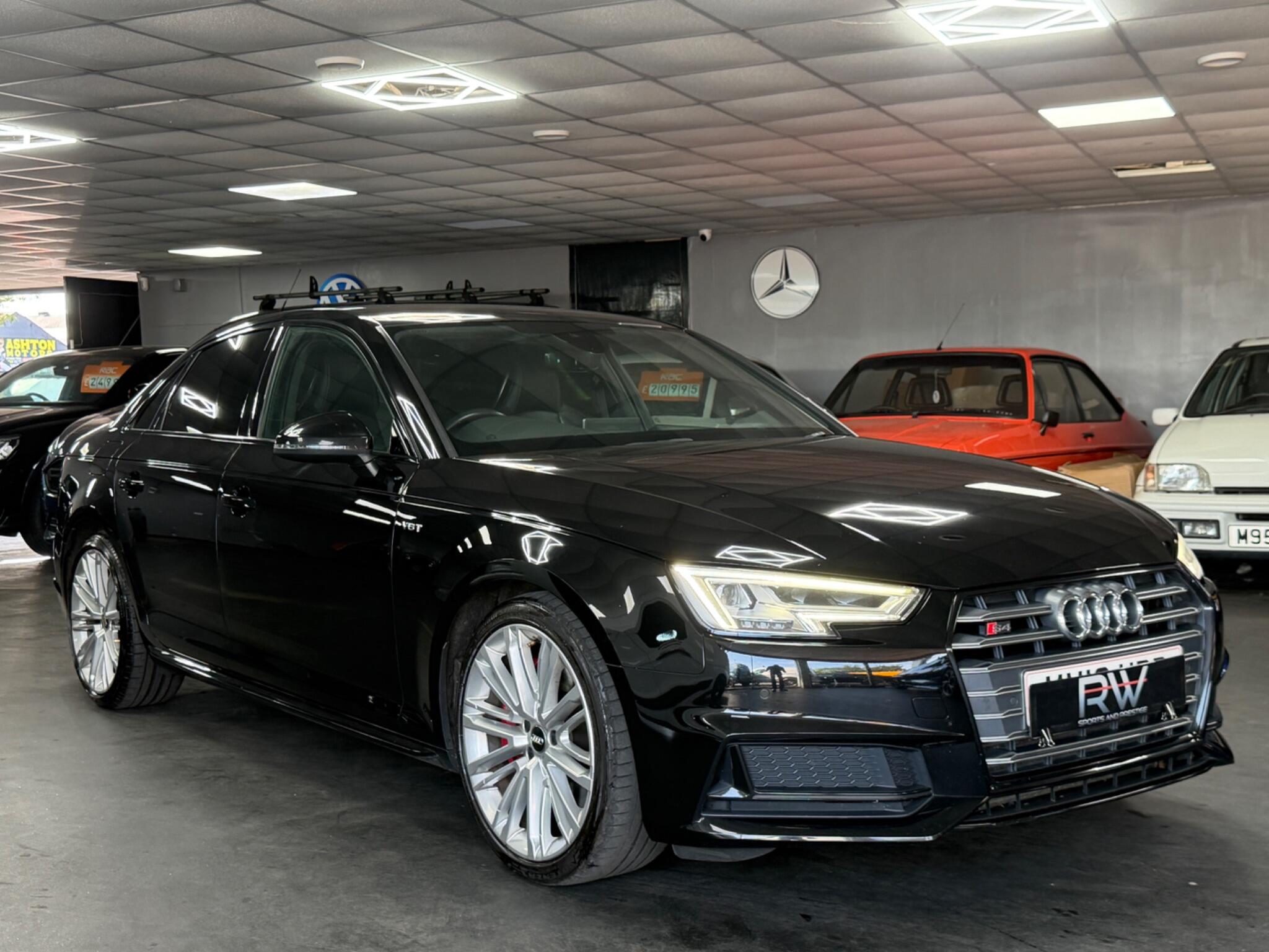 Audi S4 view 13
