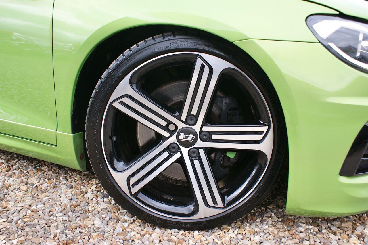 Volkswagen Scirocco view 9