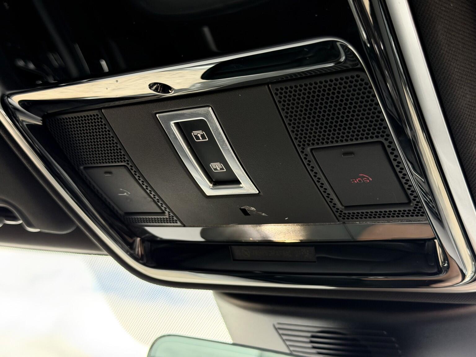 Land Rover Range Rover view 29