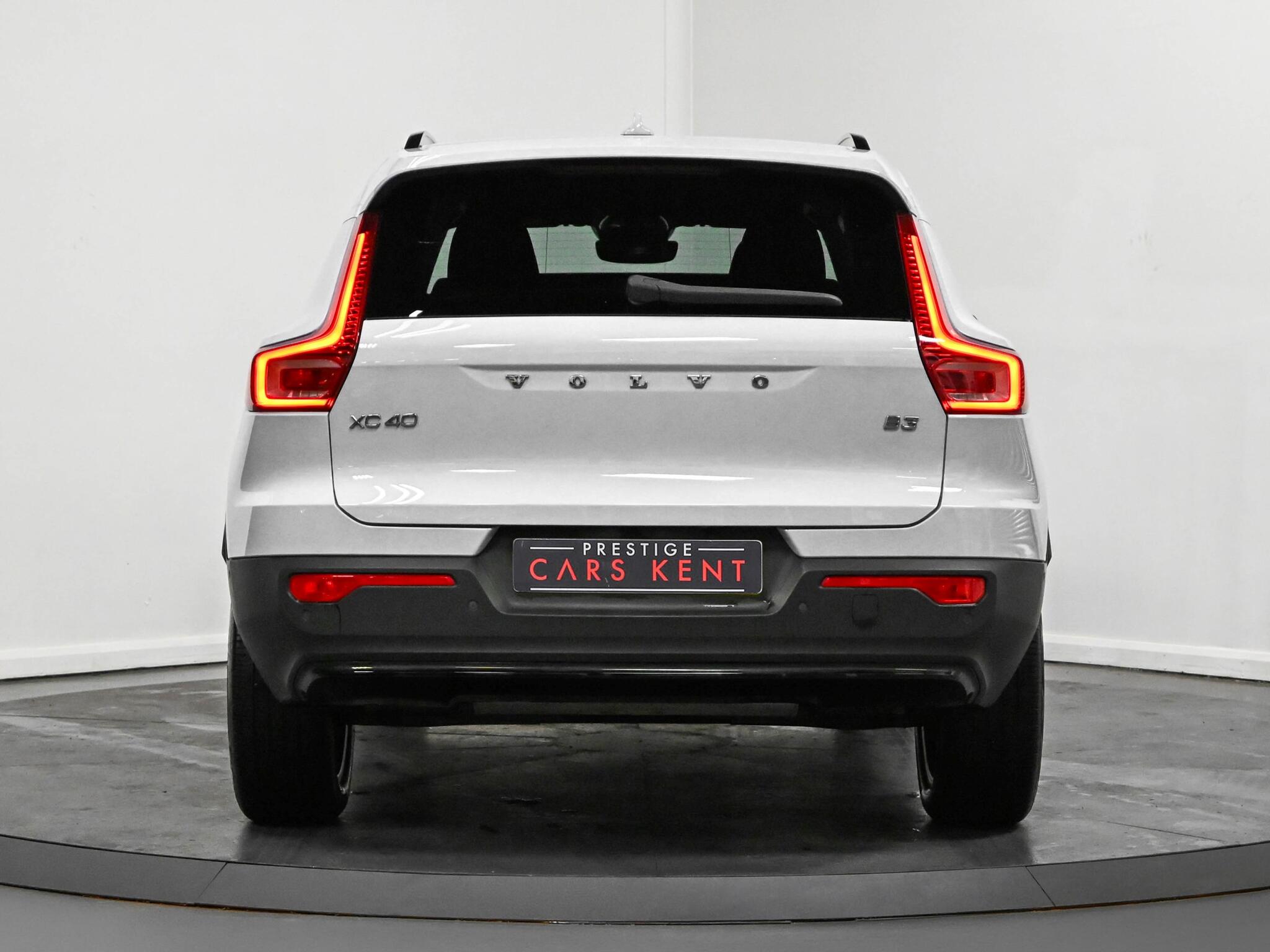 Volvo XC40 view 23