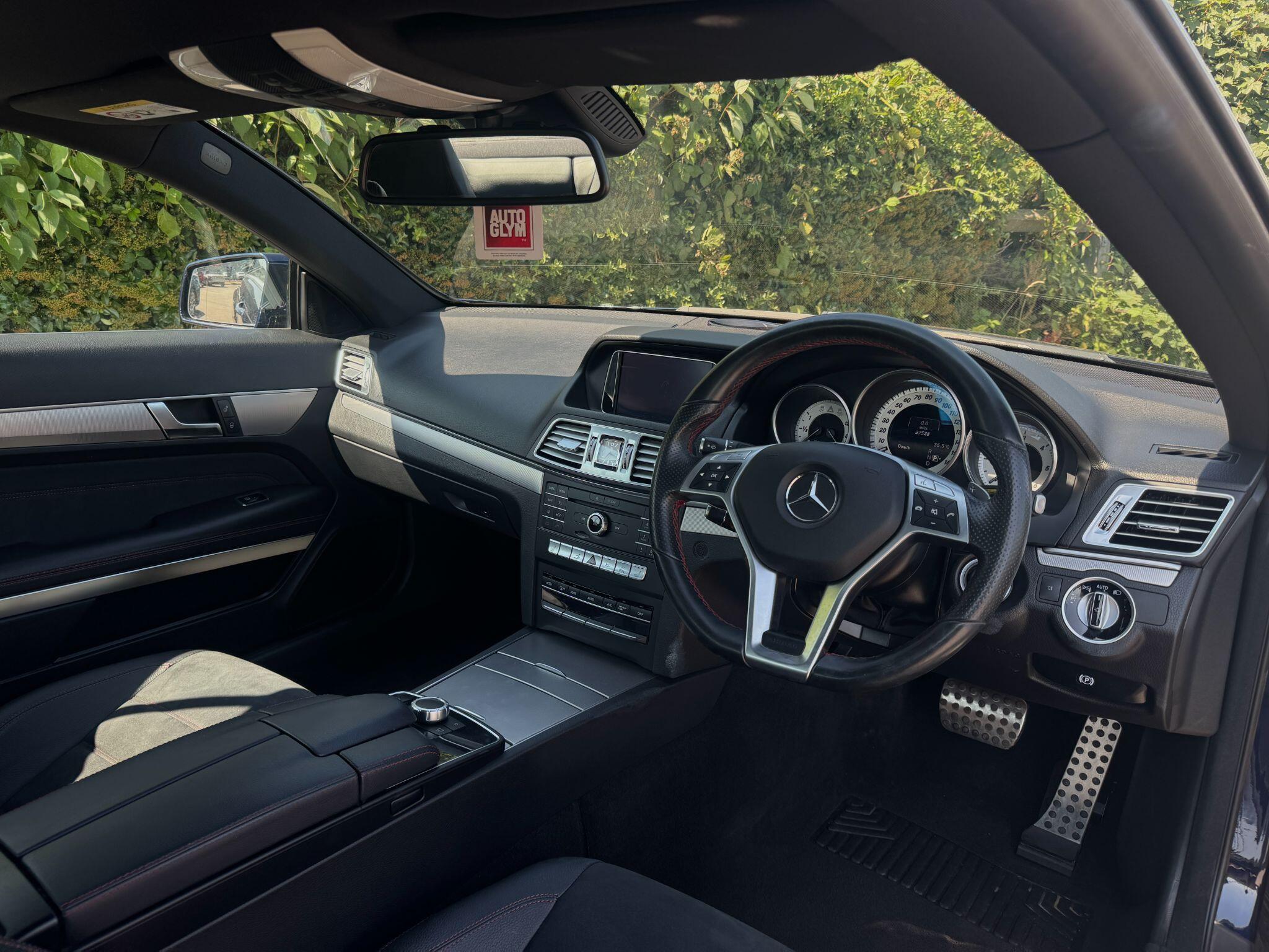Mercedes-Benz E Class view 18