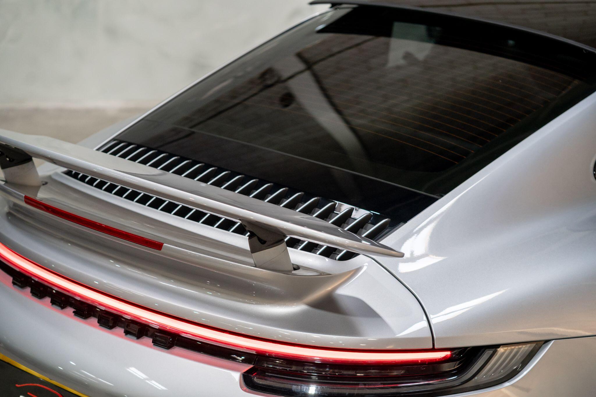 Porsche 911 view 41