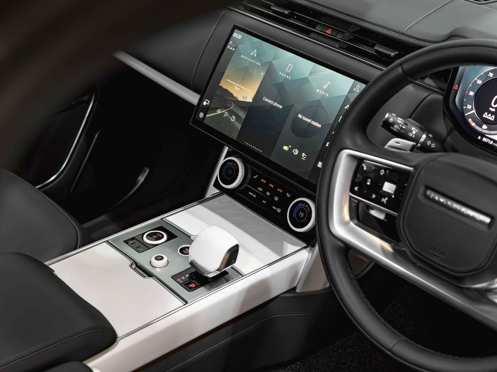Land Rover Range Rover view 27