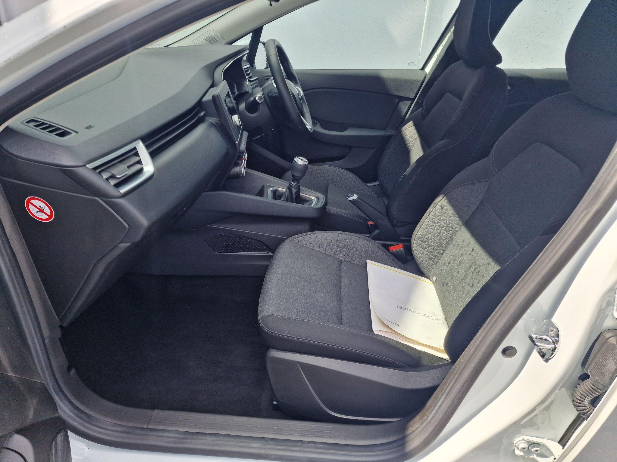 Renault Clio view 25