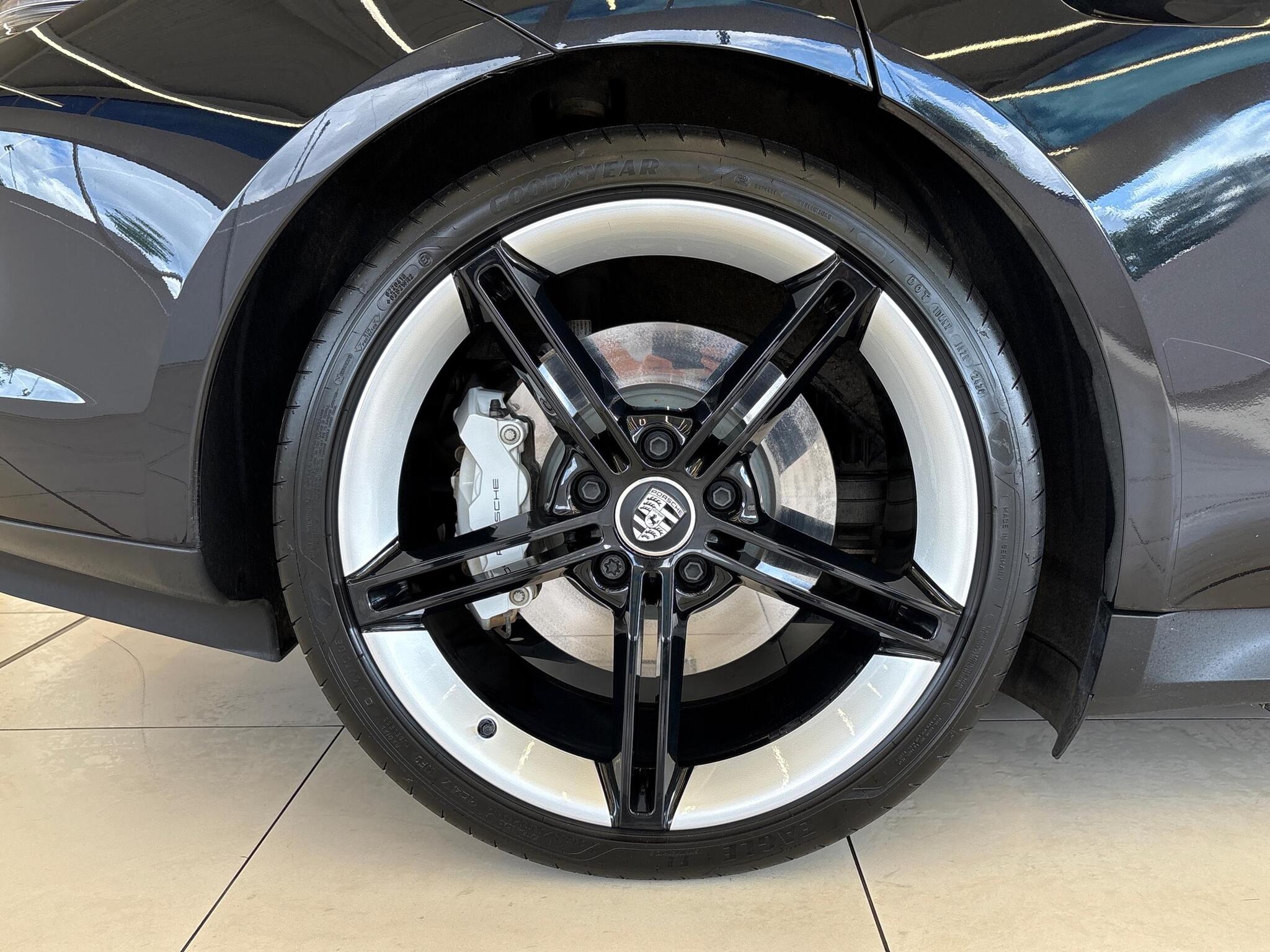 Porsche Taycan view 24