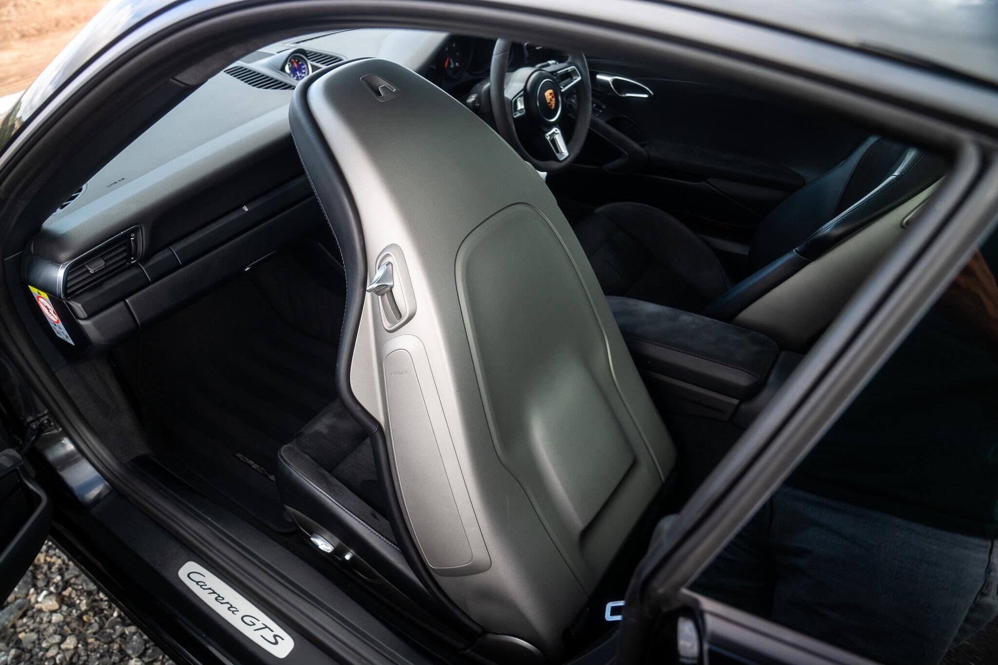 Porsche 911 view 46