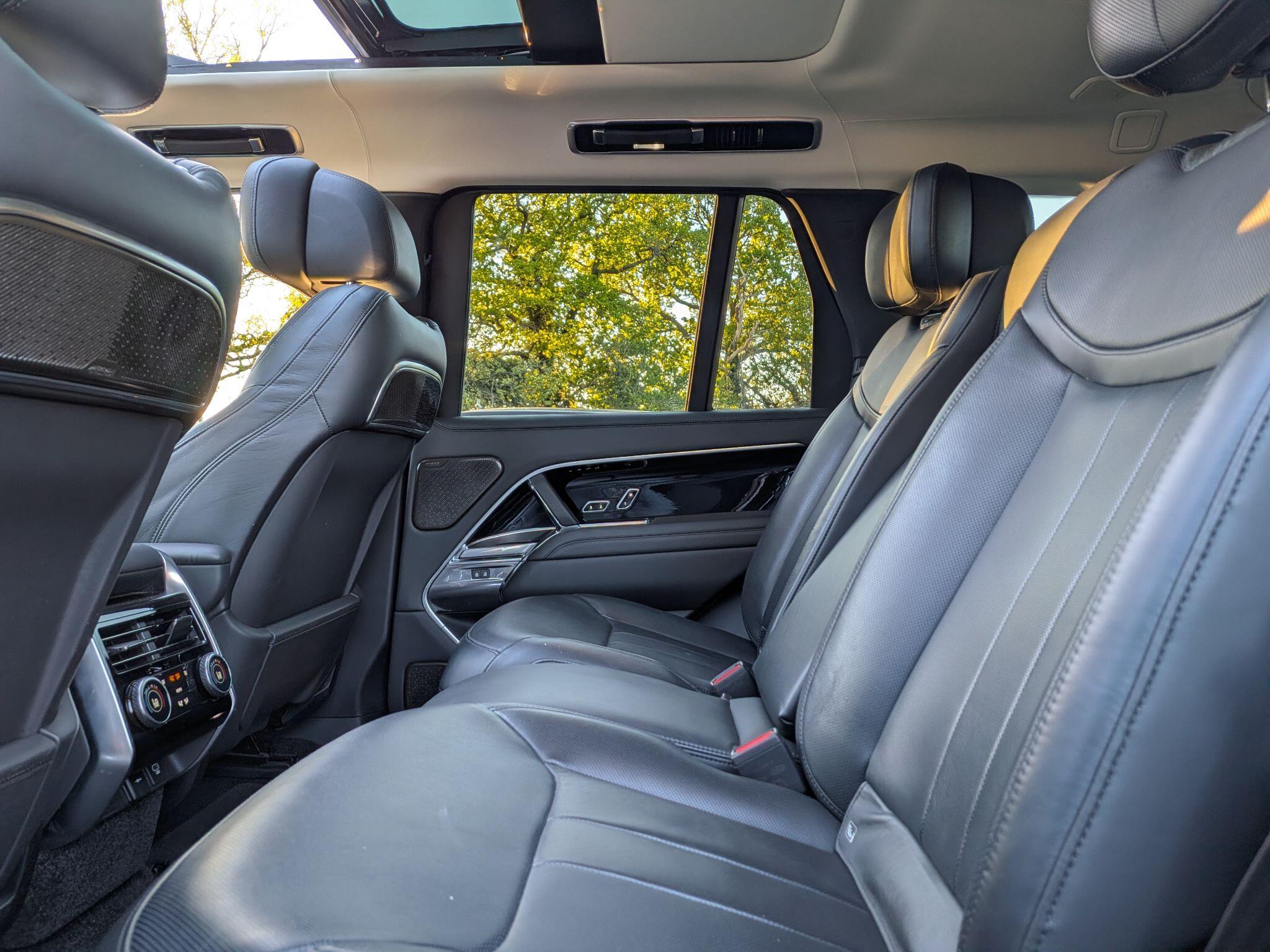 Land Rover Range Rover view 29