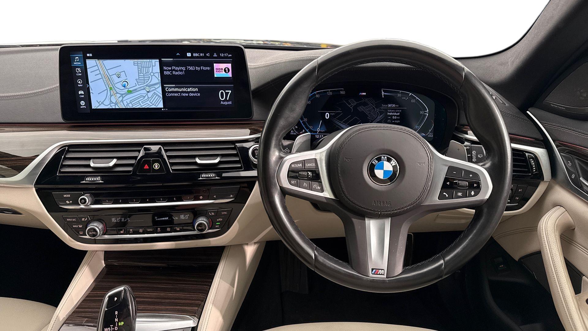 BMW 5 Series view 5