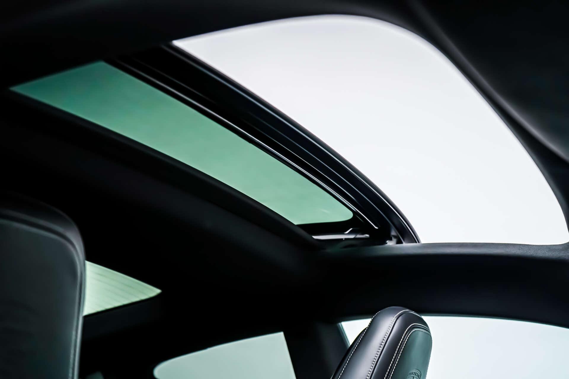 Porsche 911 view 3