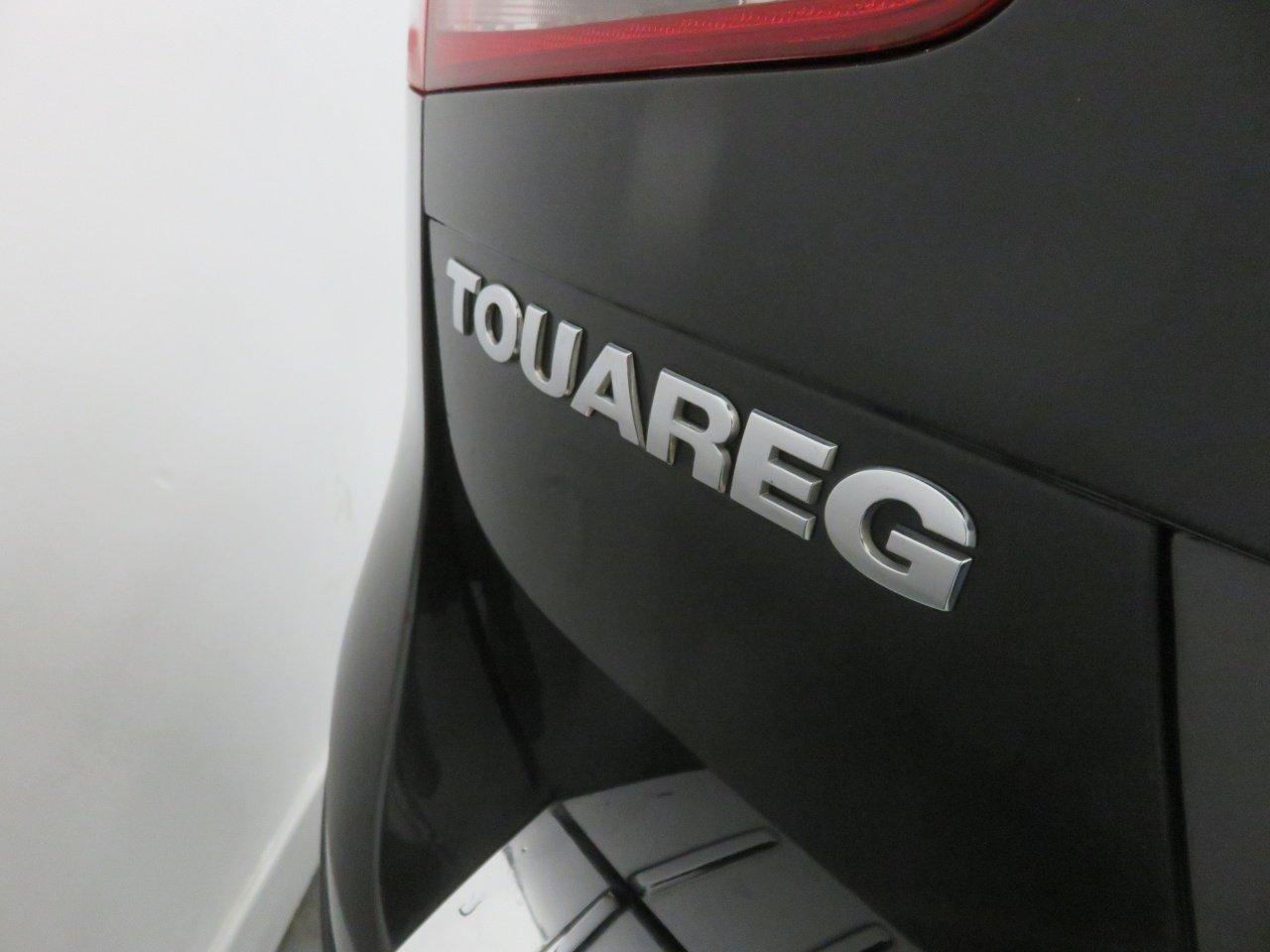 Volkswagen Touareg view 16