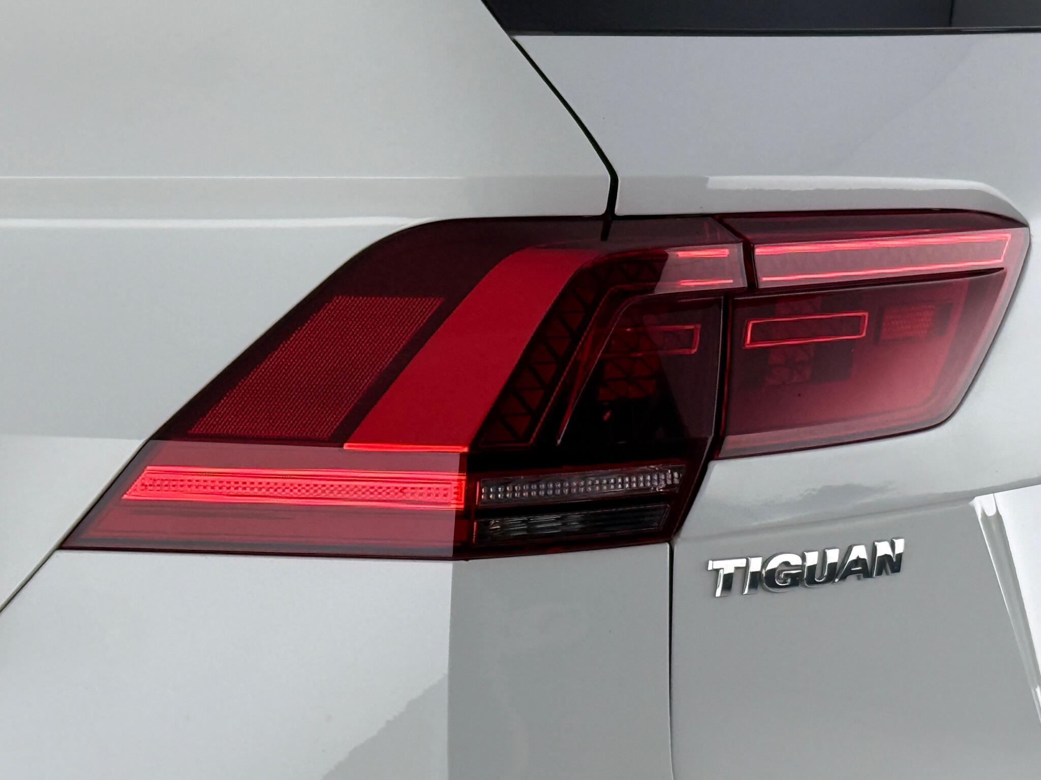Volkswagen Tiguan view 11