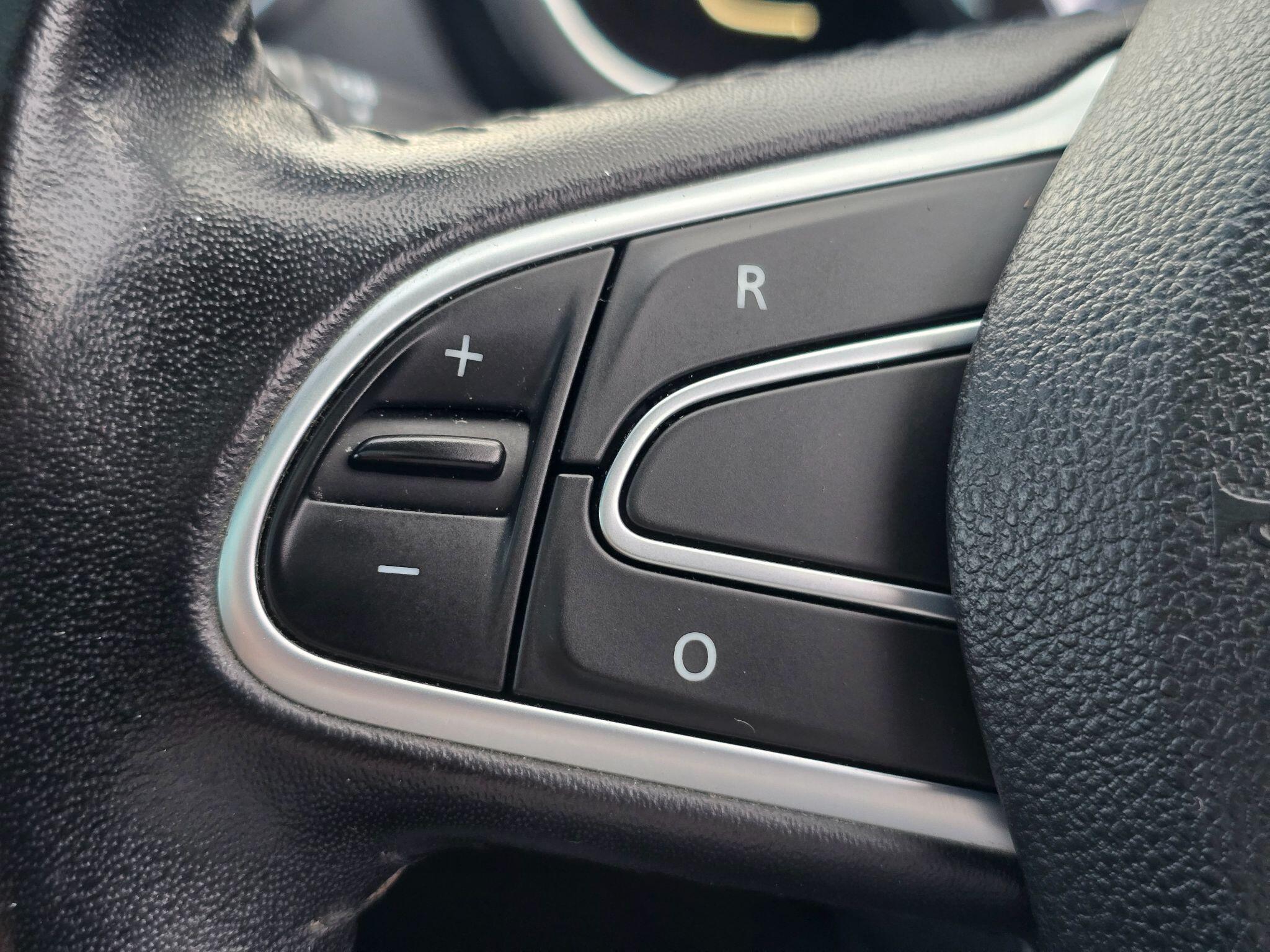 Renault Grand Scenic view 28