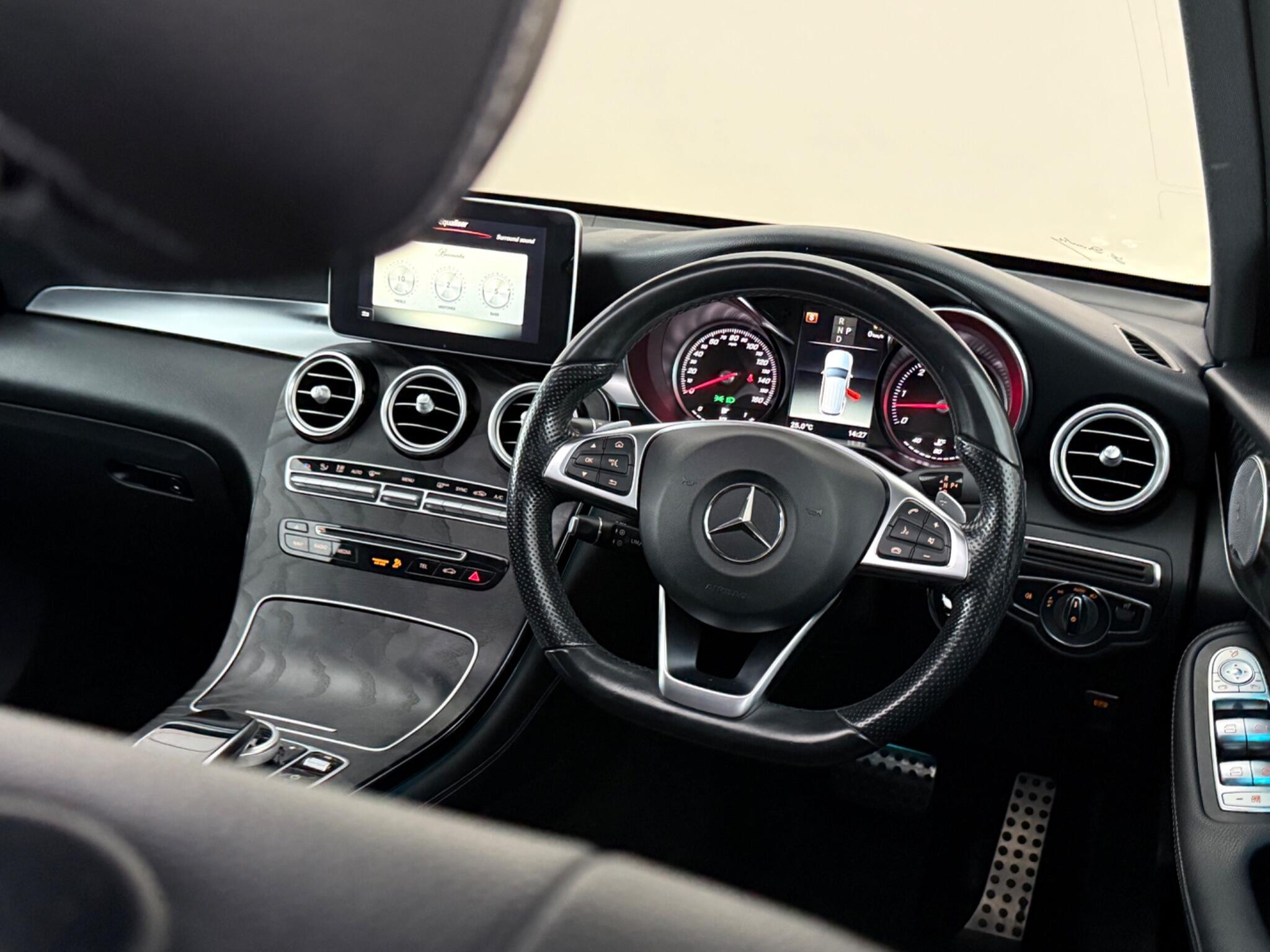 Mercedes-Benz GLC view 14