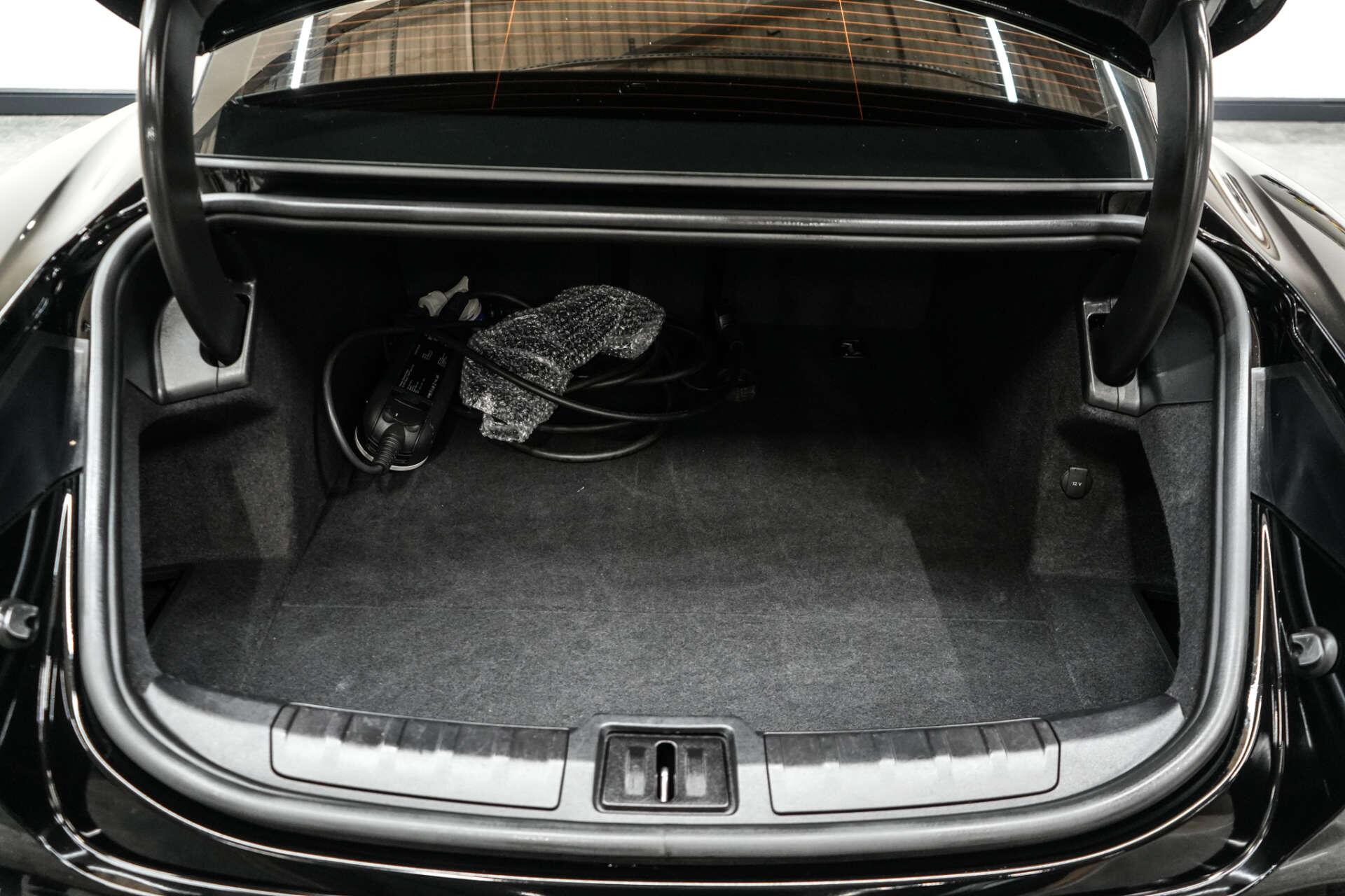 Porsche Taycan view 9